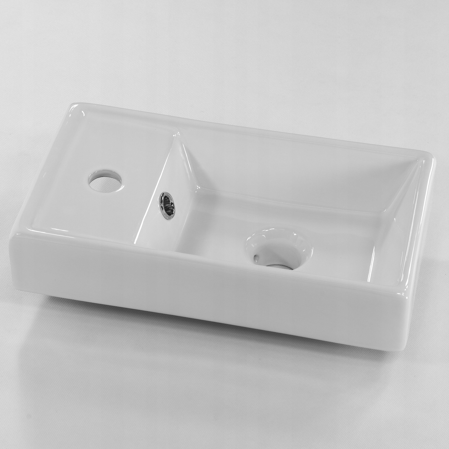 Solidna mała szafka z umywalką łazienkowa praktyczna stojąca wąska biała WC Głębokość mebla 22 cm