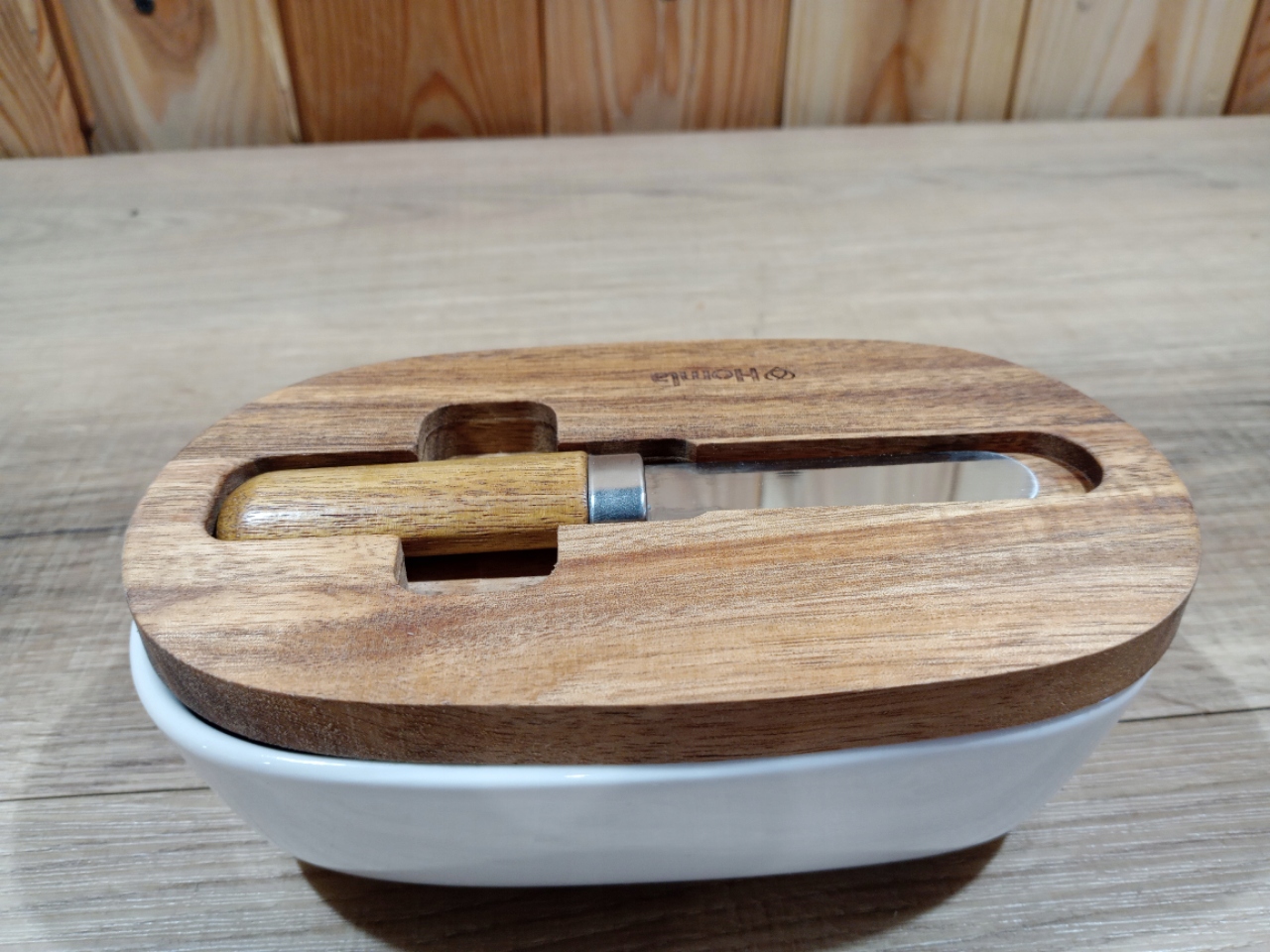 Maselniczka z Nożem do Masła, HOMLA, Porcelanowa, Biała, 9 x 16 cm Kolor biały