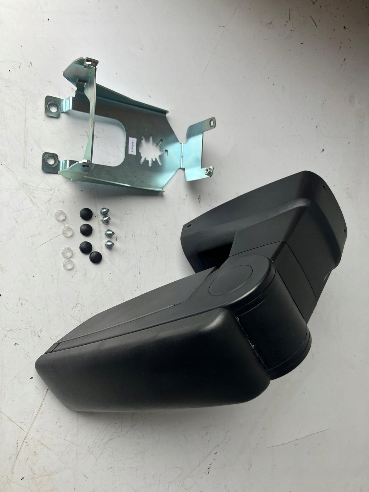 armrest leather PEUGEOT 208 and original 1606631280