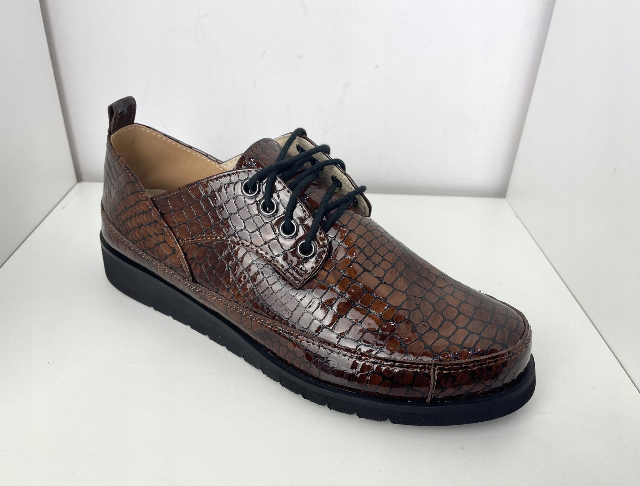 Dámské kožené polobotky Higo 1943 Bronz Lak 3