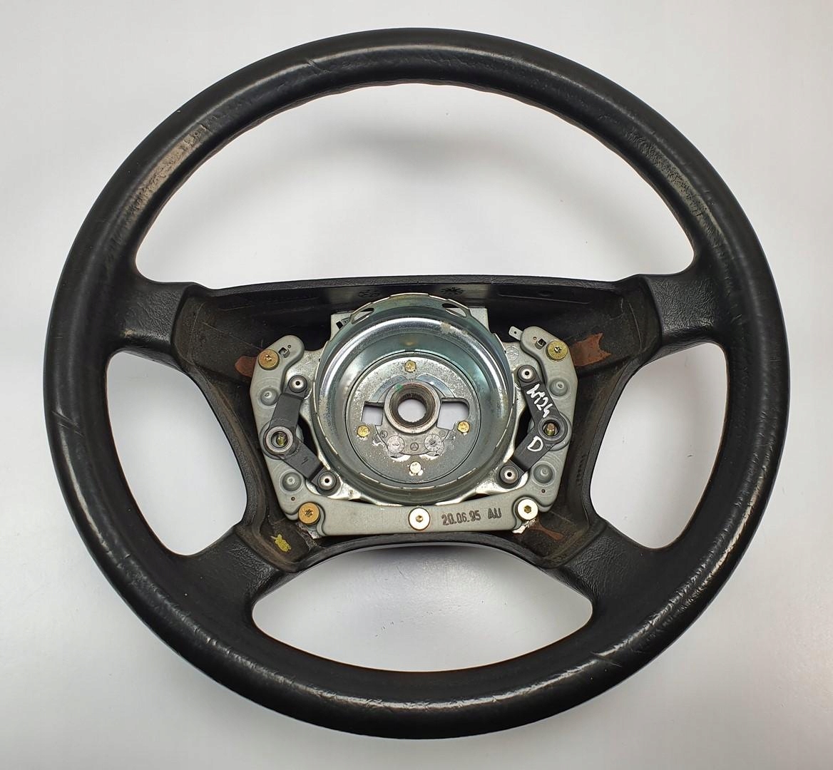 KIEROWNICA MERCEDES W124