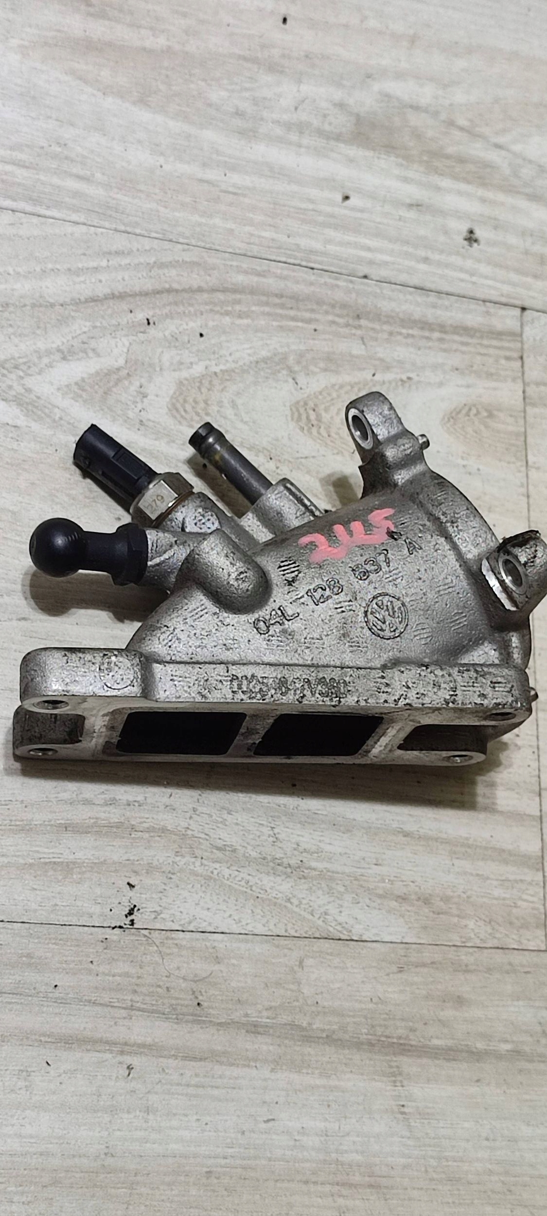 pipe dolotowa Volkswagen Caddy 04L128637