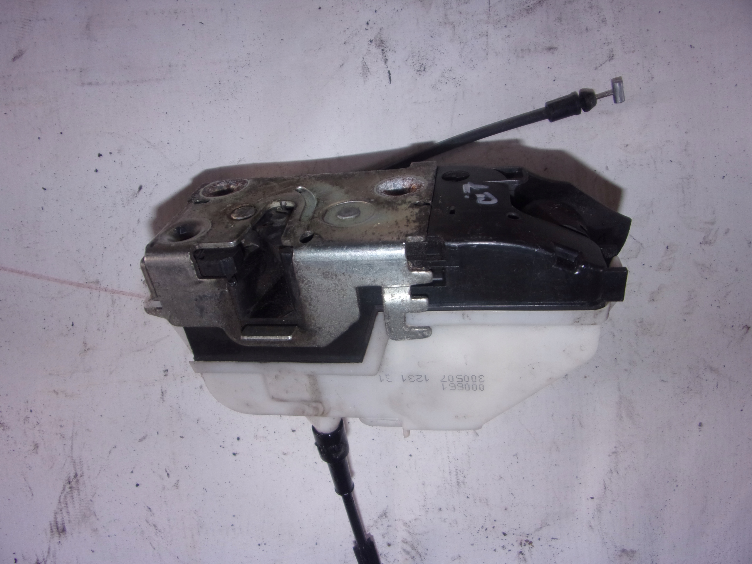 Zamek przedni lewy el 4 piny Renault Laguna II Typ samochodu Samochody osobowe