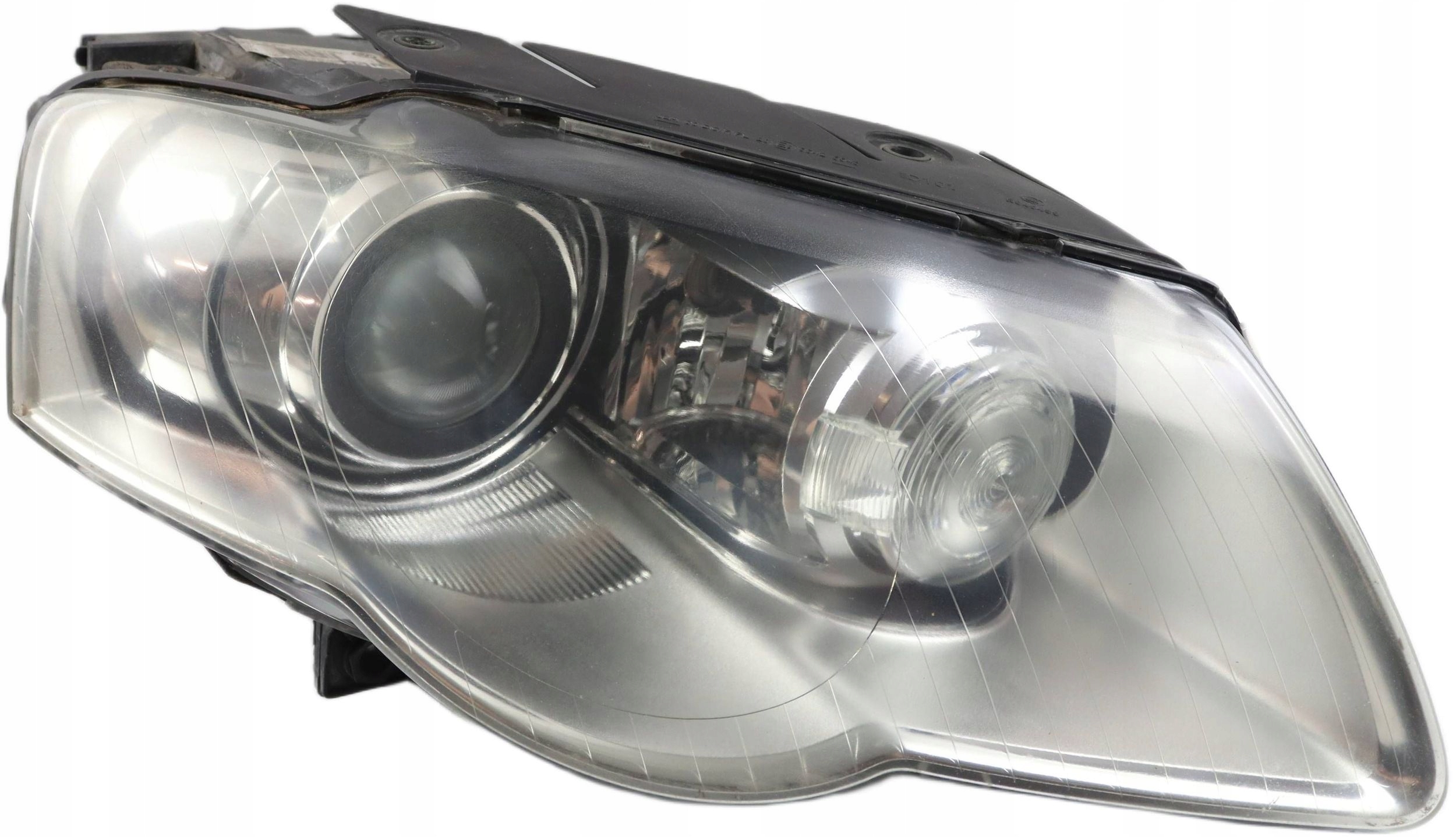 VW PASSAT B6 light front right front BI-XENON SKRETNA EUROPA 3C0941752G