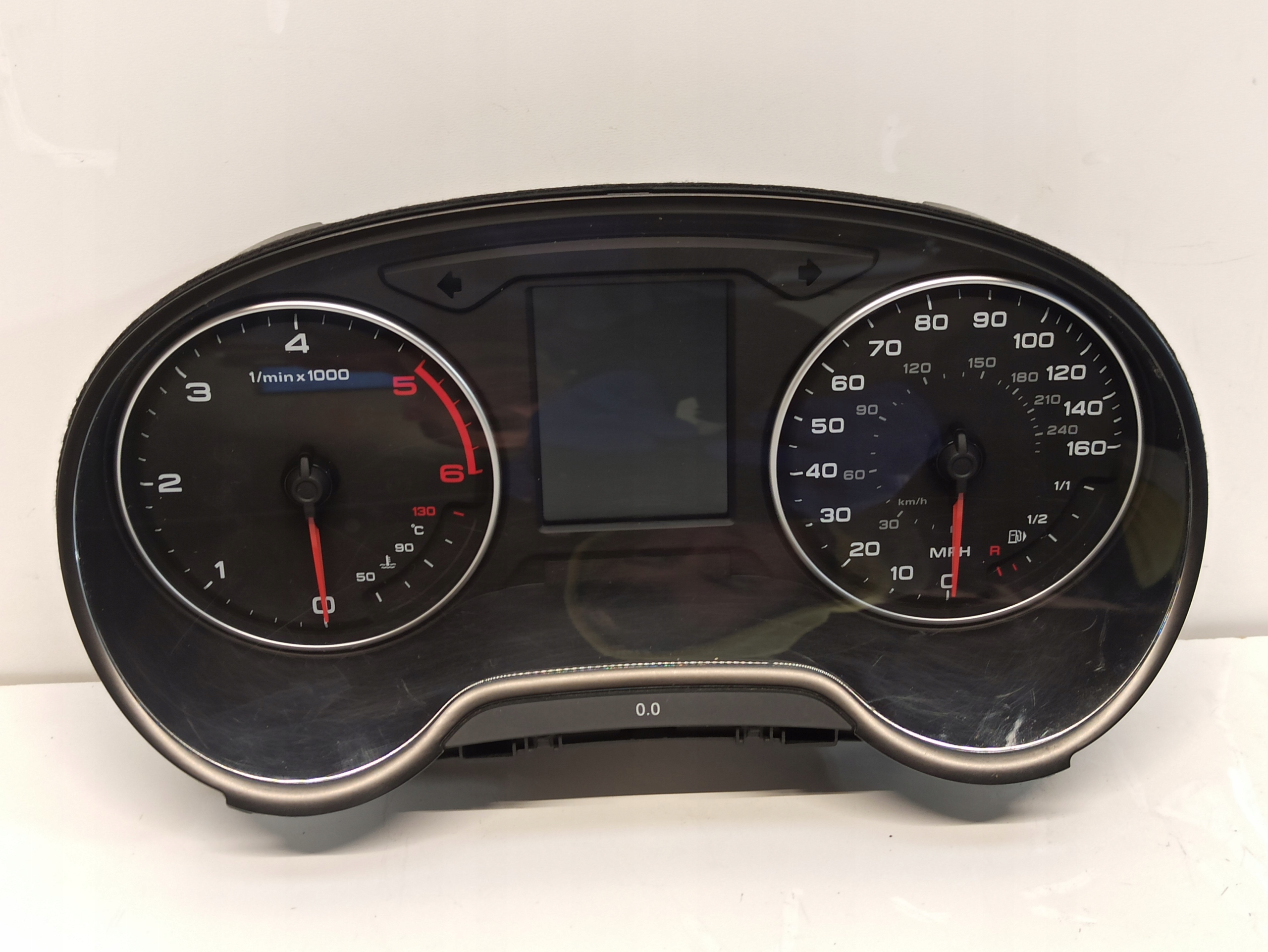 AUDI A3 8v0920960e лічильник годинник MPH / KMH