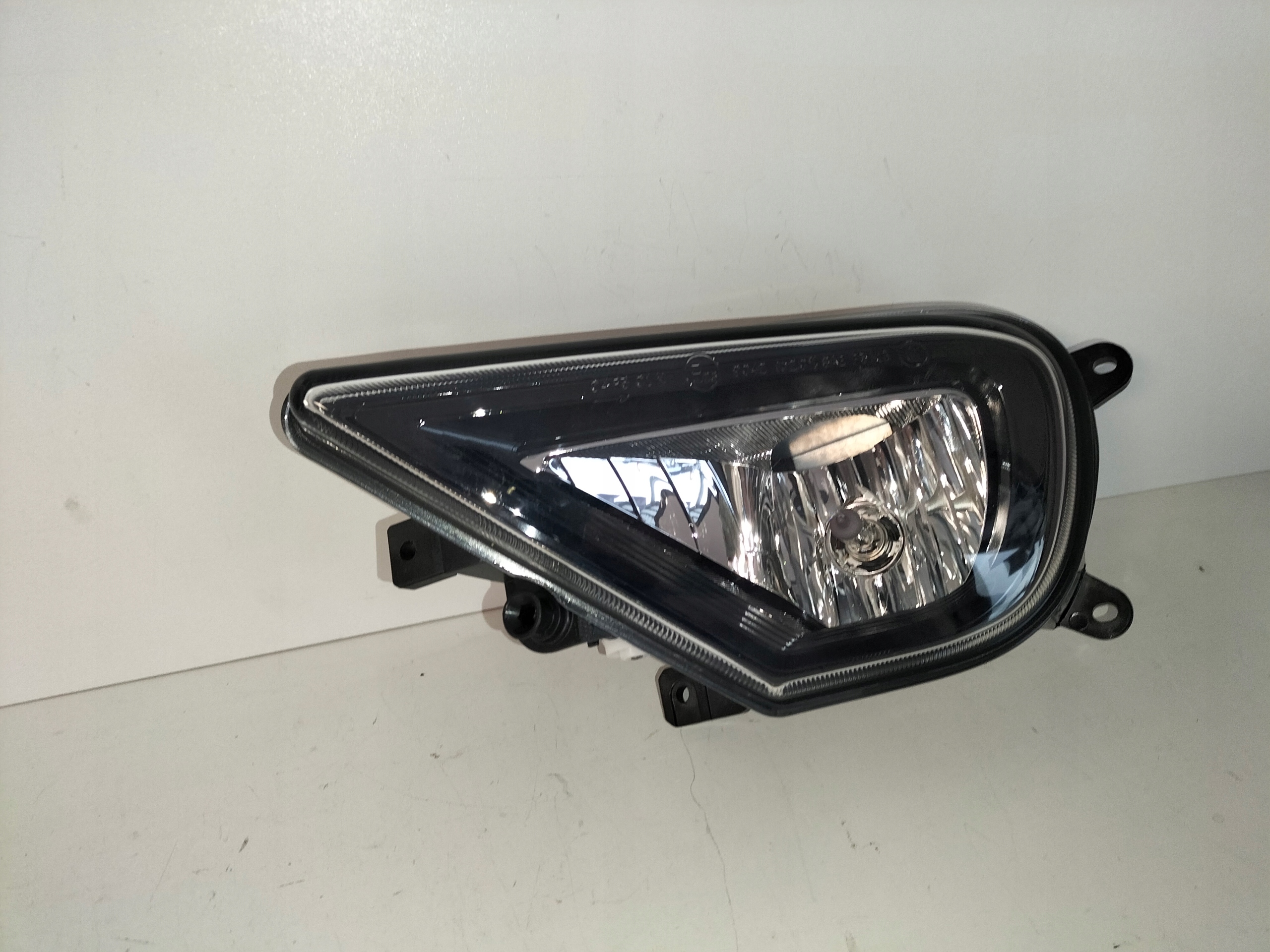 fog light light left VW TOUAREG II LIFT 14-18