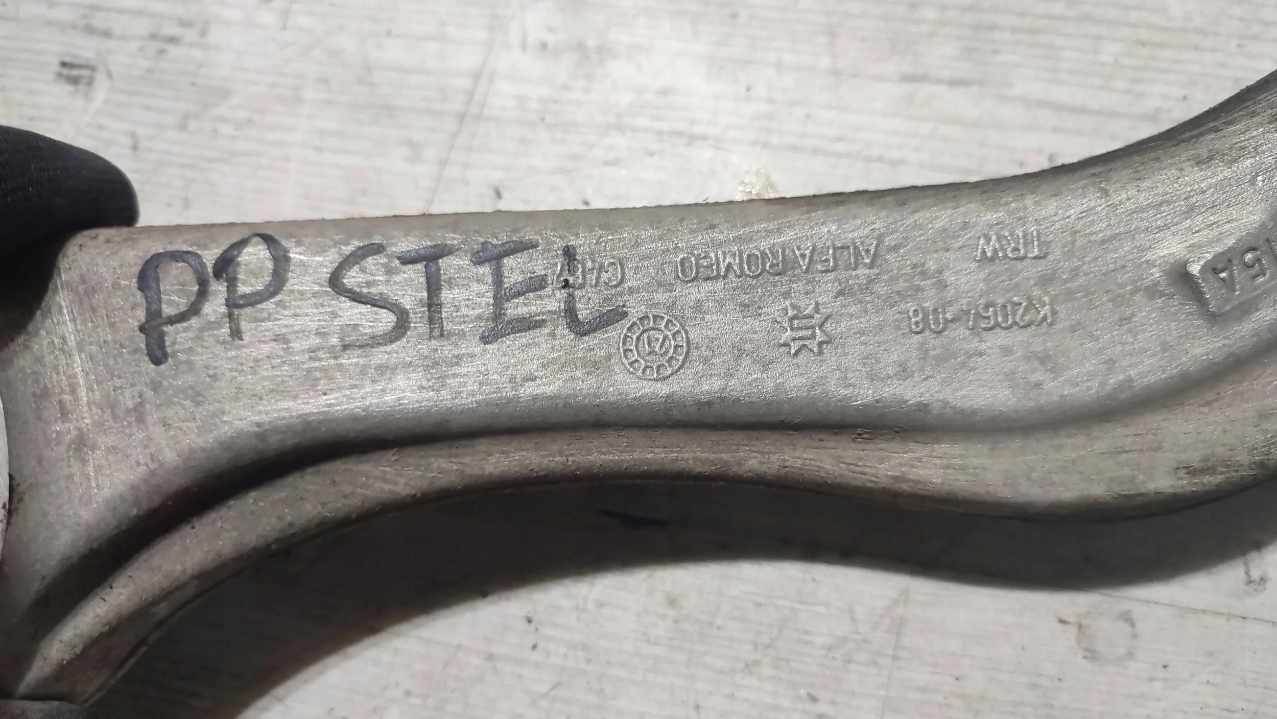 Alfa Romeo Stelvio 2021 front side right arm front