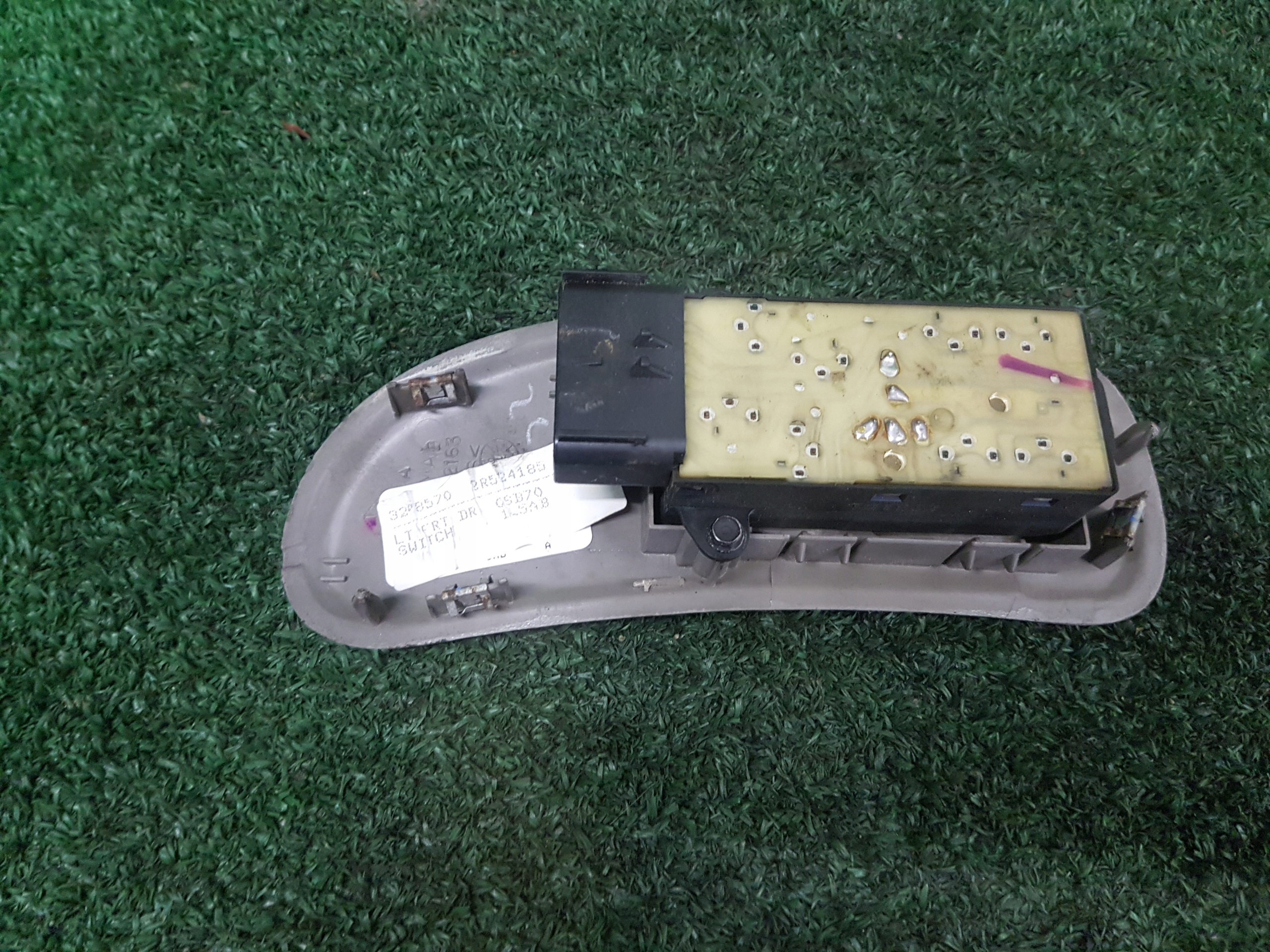 control panel of the window driver´s DODGE GRAND CARAVAN 746-74929