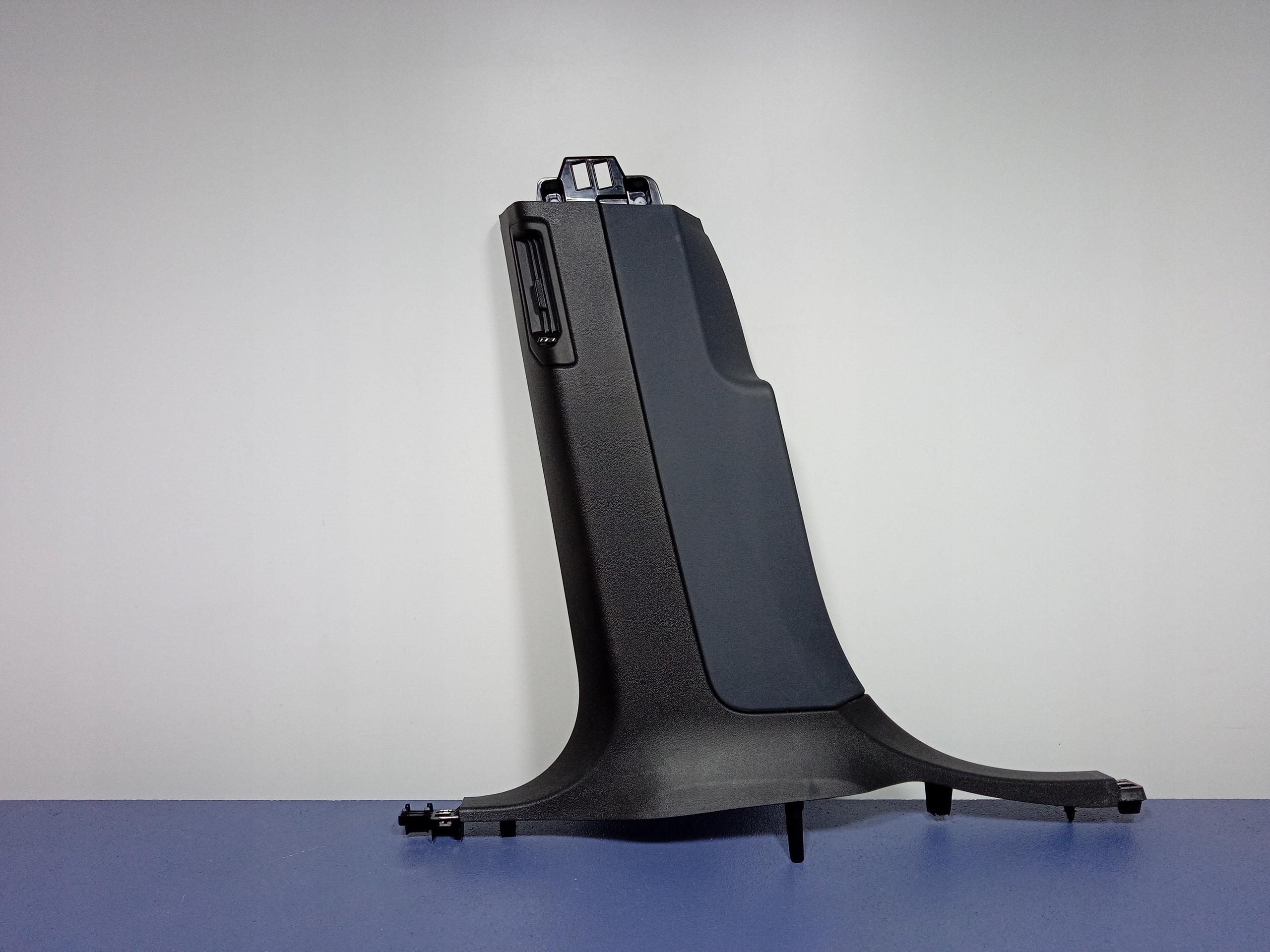 BMW IX I20 OSŁONA WNĘTRZA SŁUPKA B LEWA 9875313