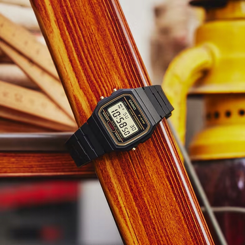 CASIO VINTAGE DIGITAL 33mm F-91W-1YEG+ Grawer Gratis Model DW-6900RCS -4ER