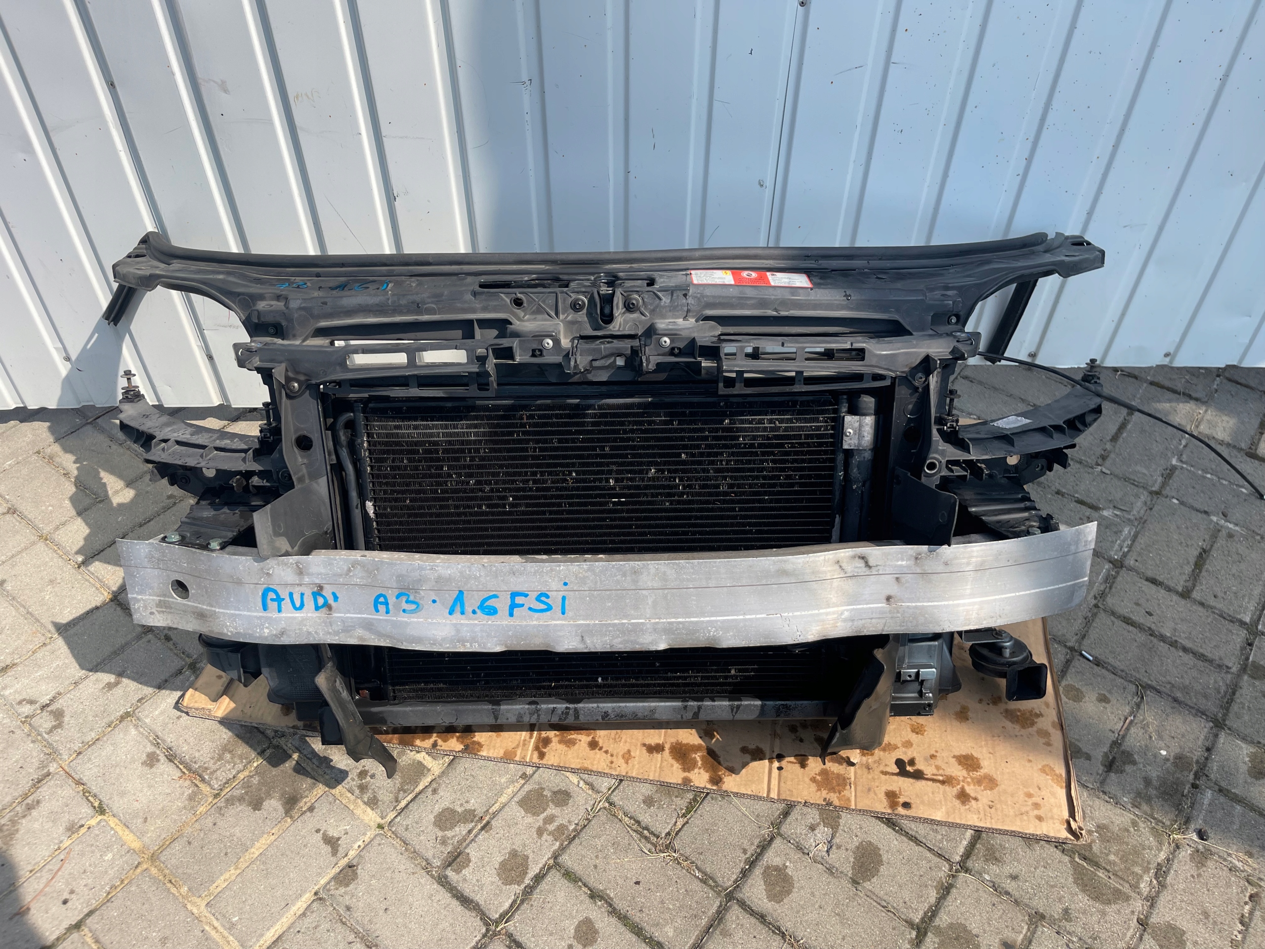 PAS PRZEDNI CHŁODNICE AUDI A3 8P 1.6 FSI Komplet