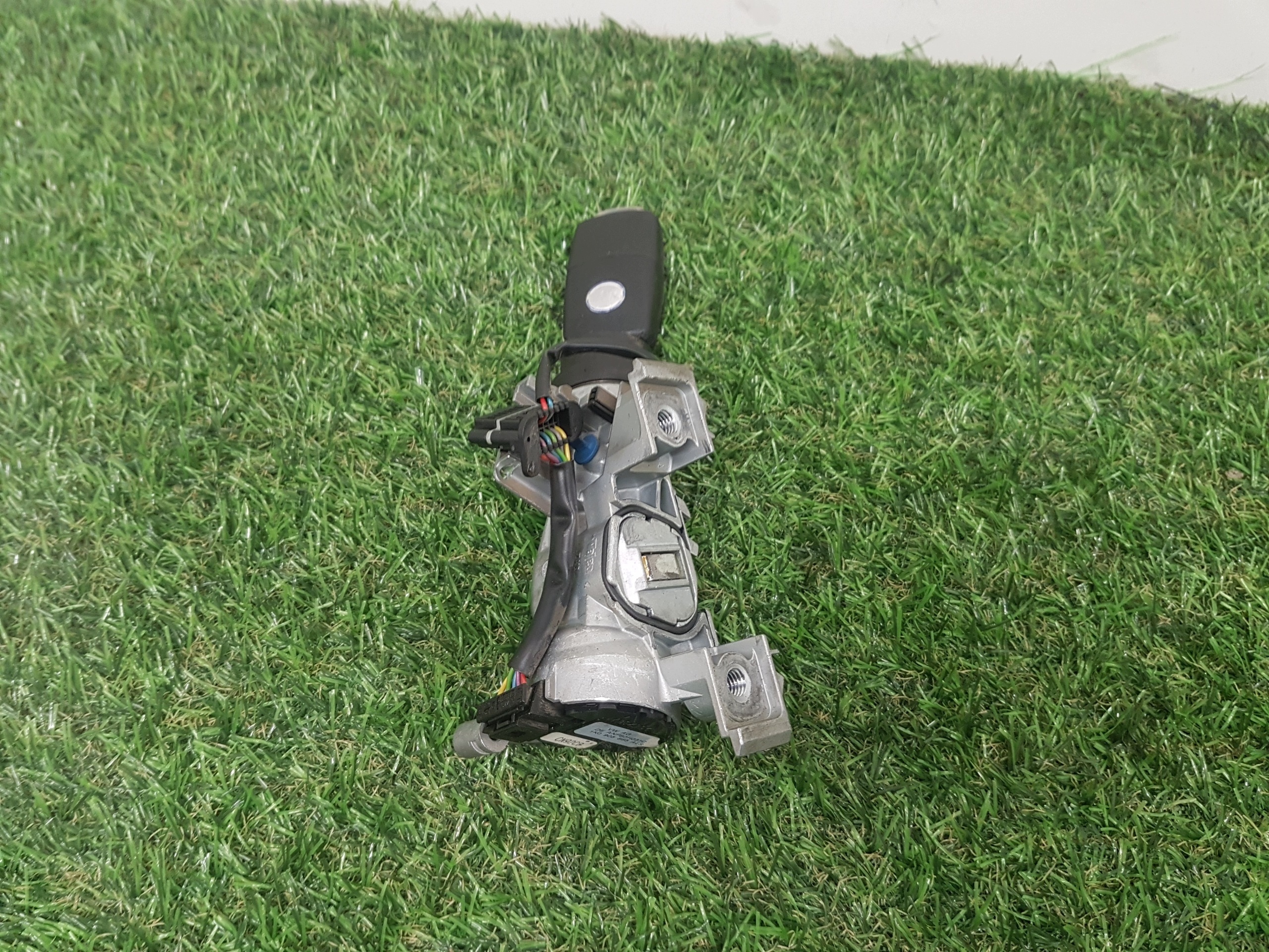 ignition Z KLUCZYKIEM VOLKSWAGEN GOLF 5 1K0905851B