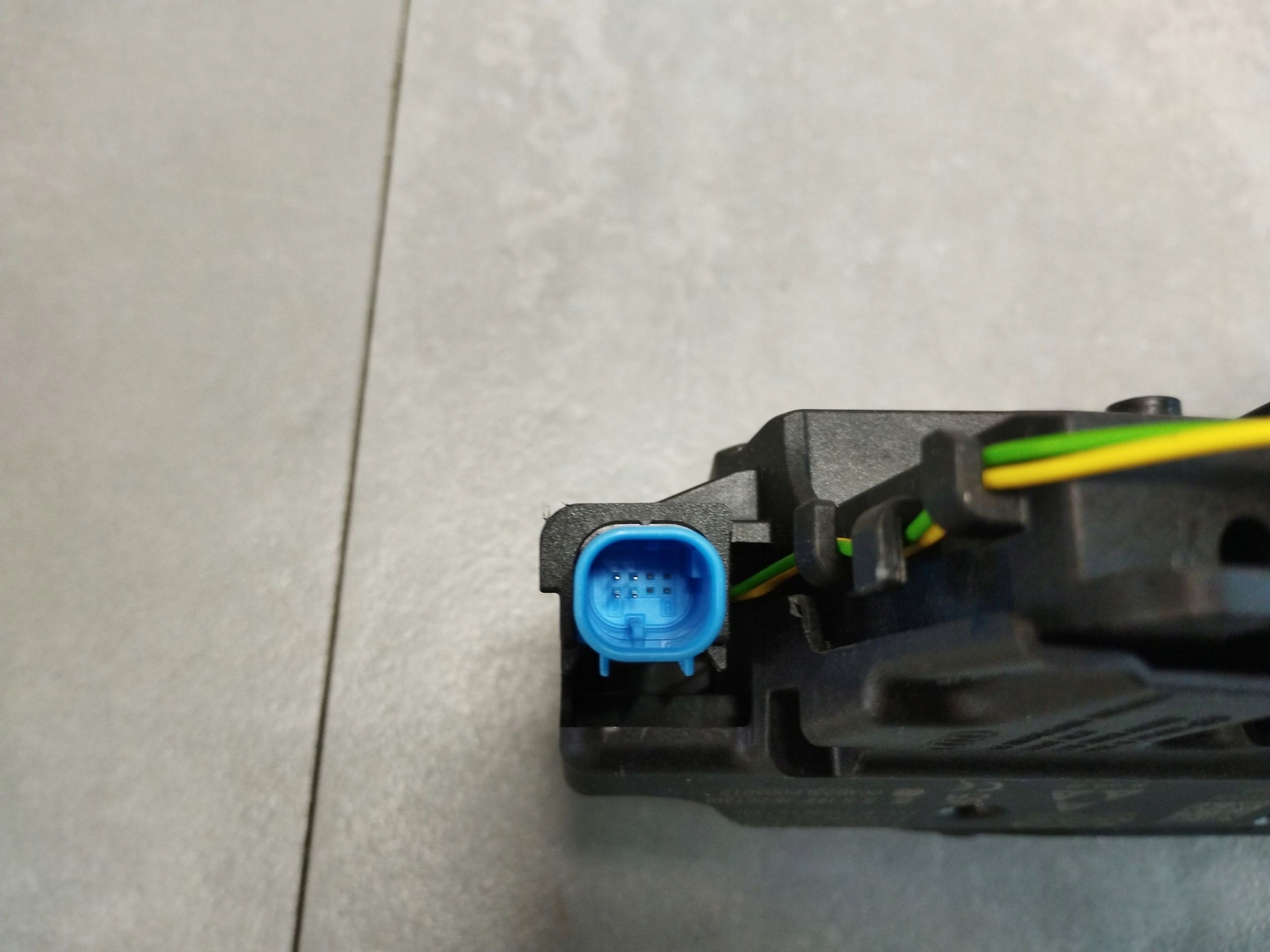Audi A5 B10 handle left front 8B1837811B