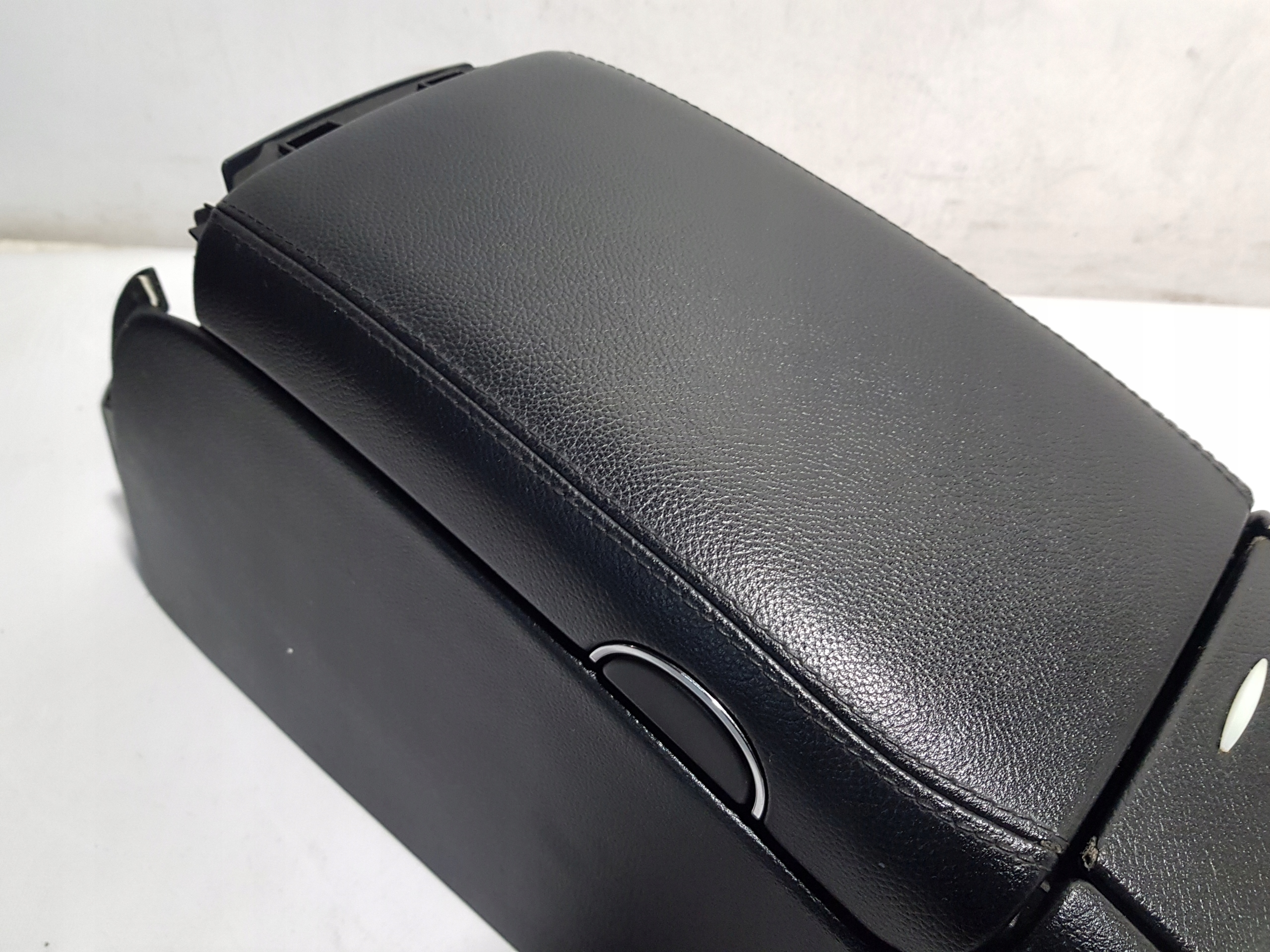 TUNEL central armrest MERCEDES CLS W219