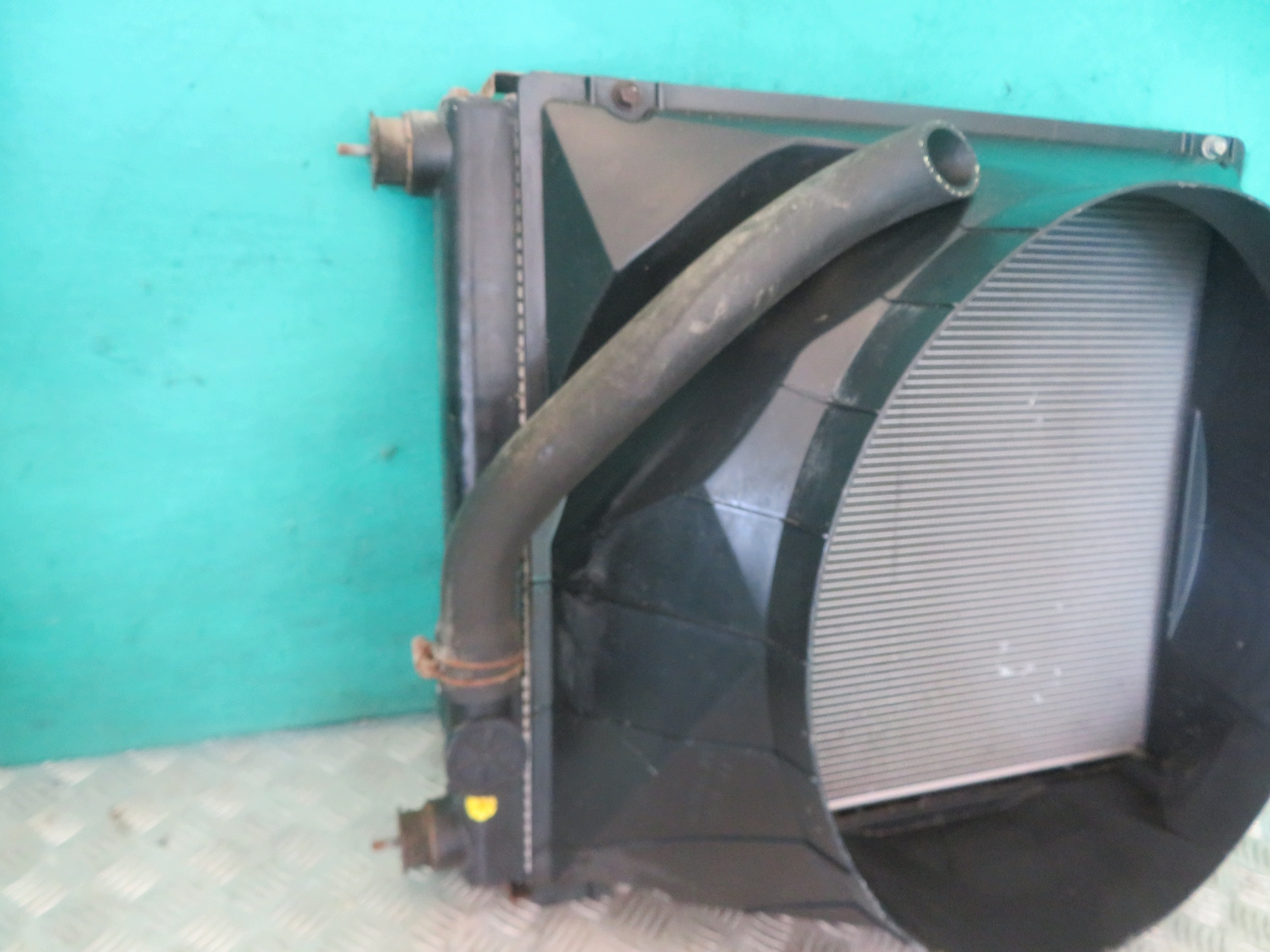 Radiatore motore usato MITSUBISHI CANTER 3.0 20R ML241639