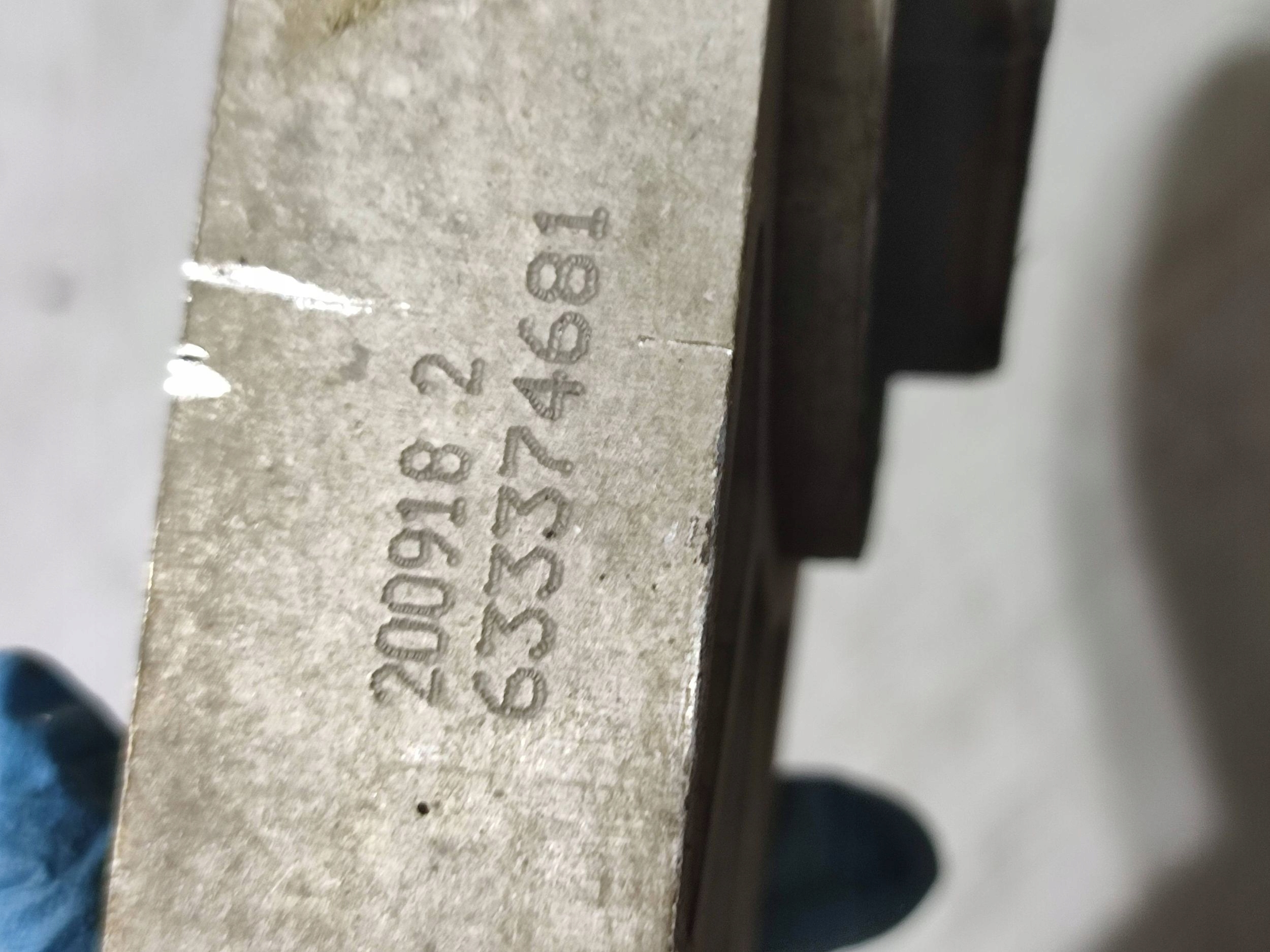 Opel Corsa E 2018 console engine mount