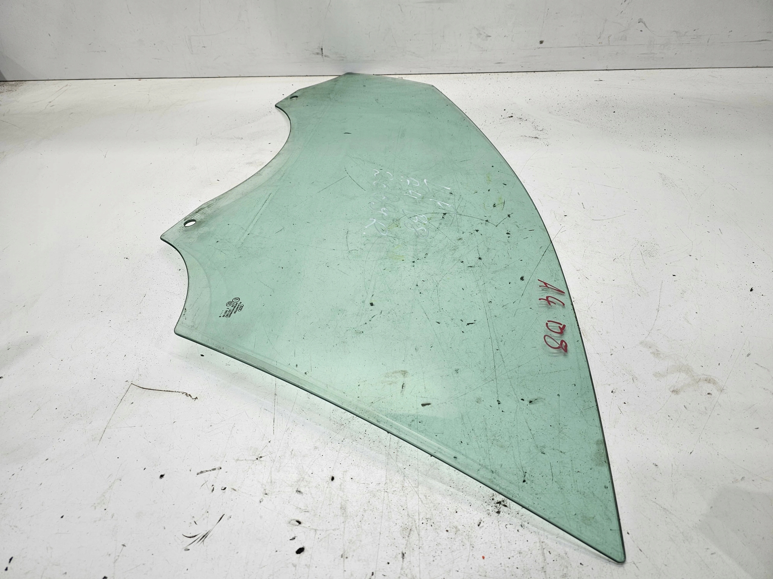 window side door left front AUDI A4 B8 2009 ROK