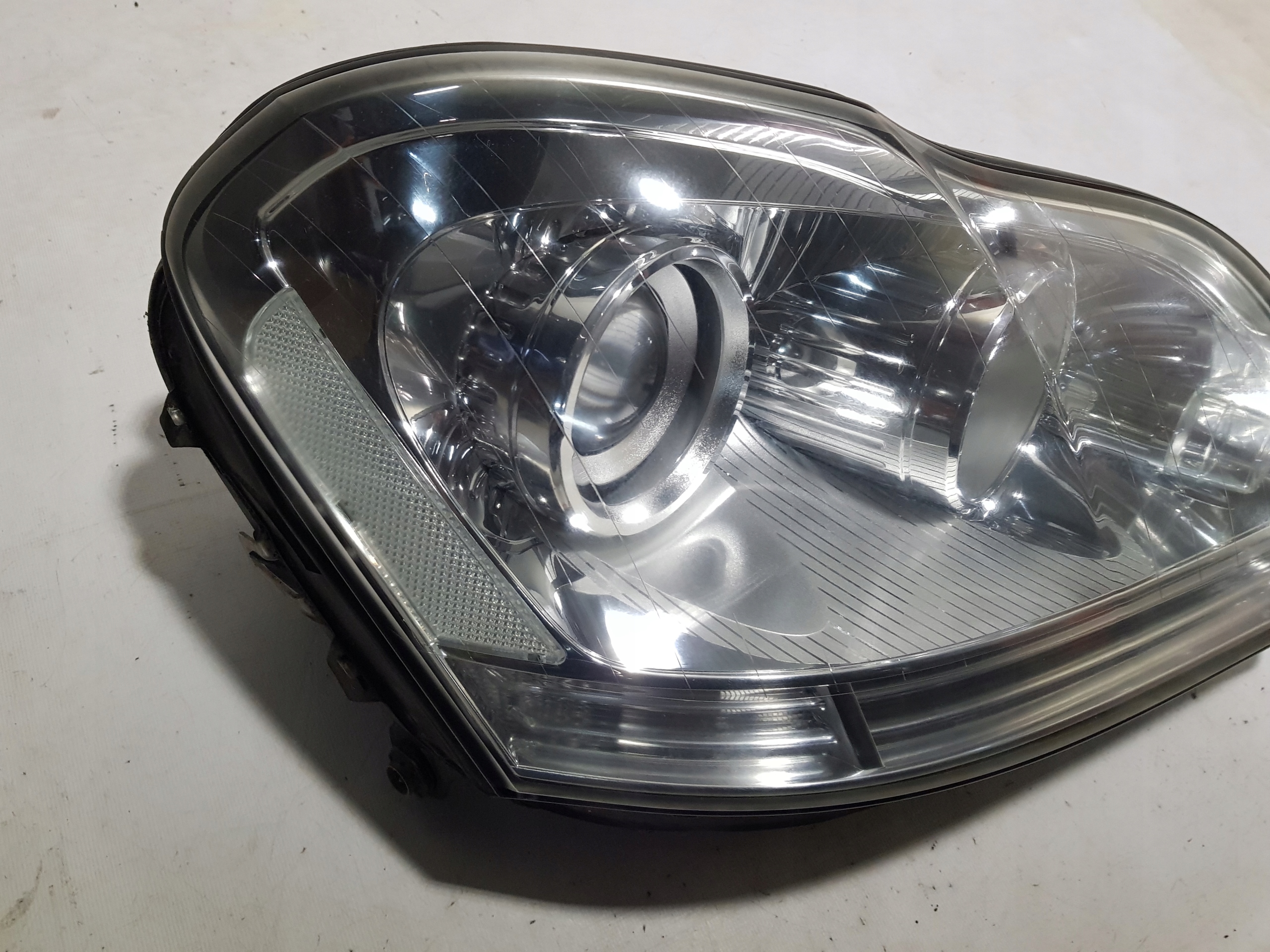 MERCEDES GL X164 light right front UK