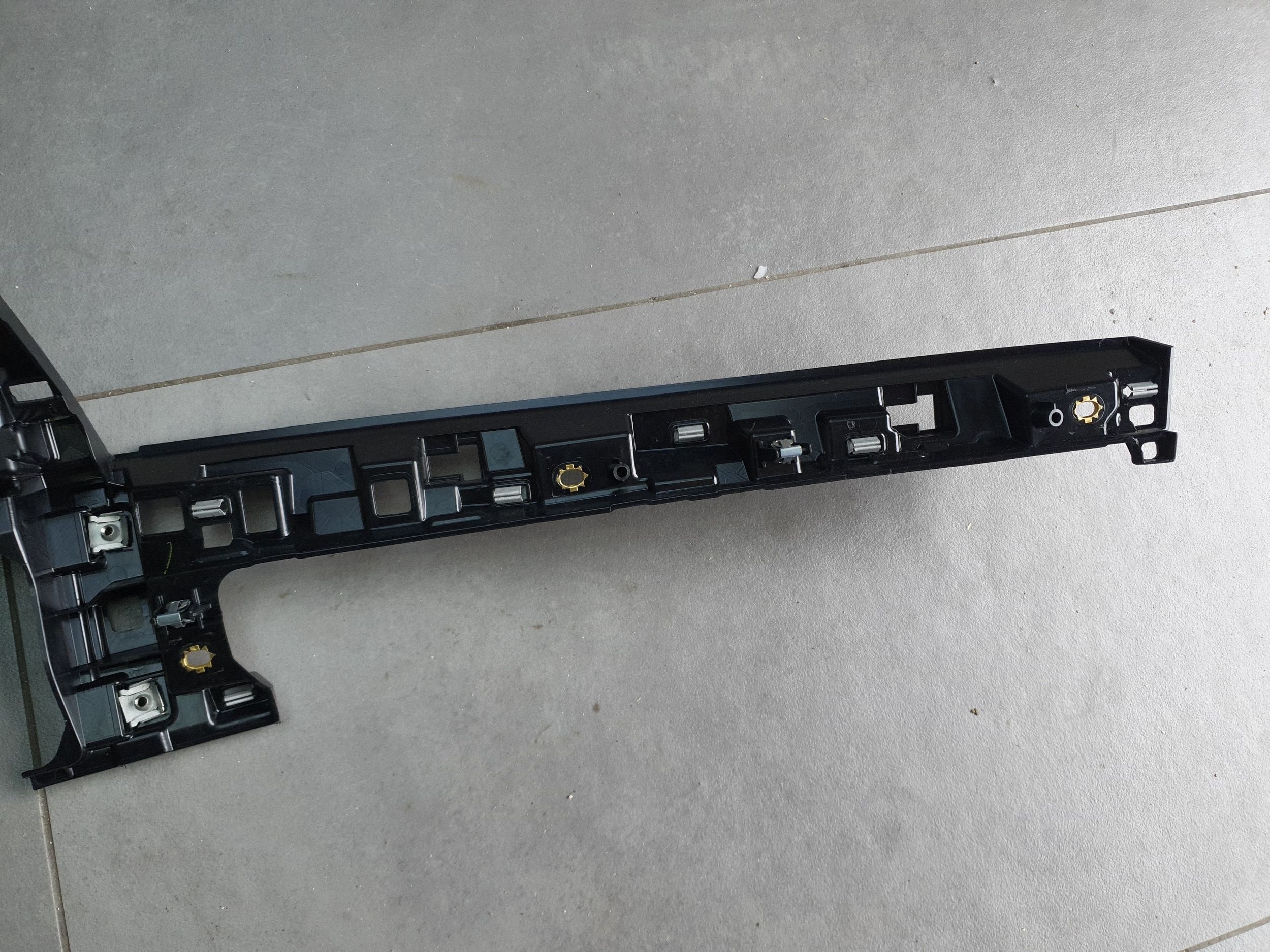 Audi A3 8Y Support plaque Console du tableau de bord 8Y1857736