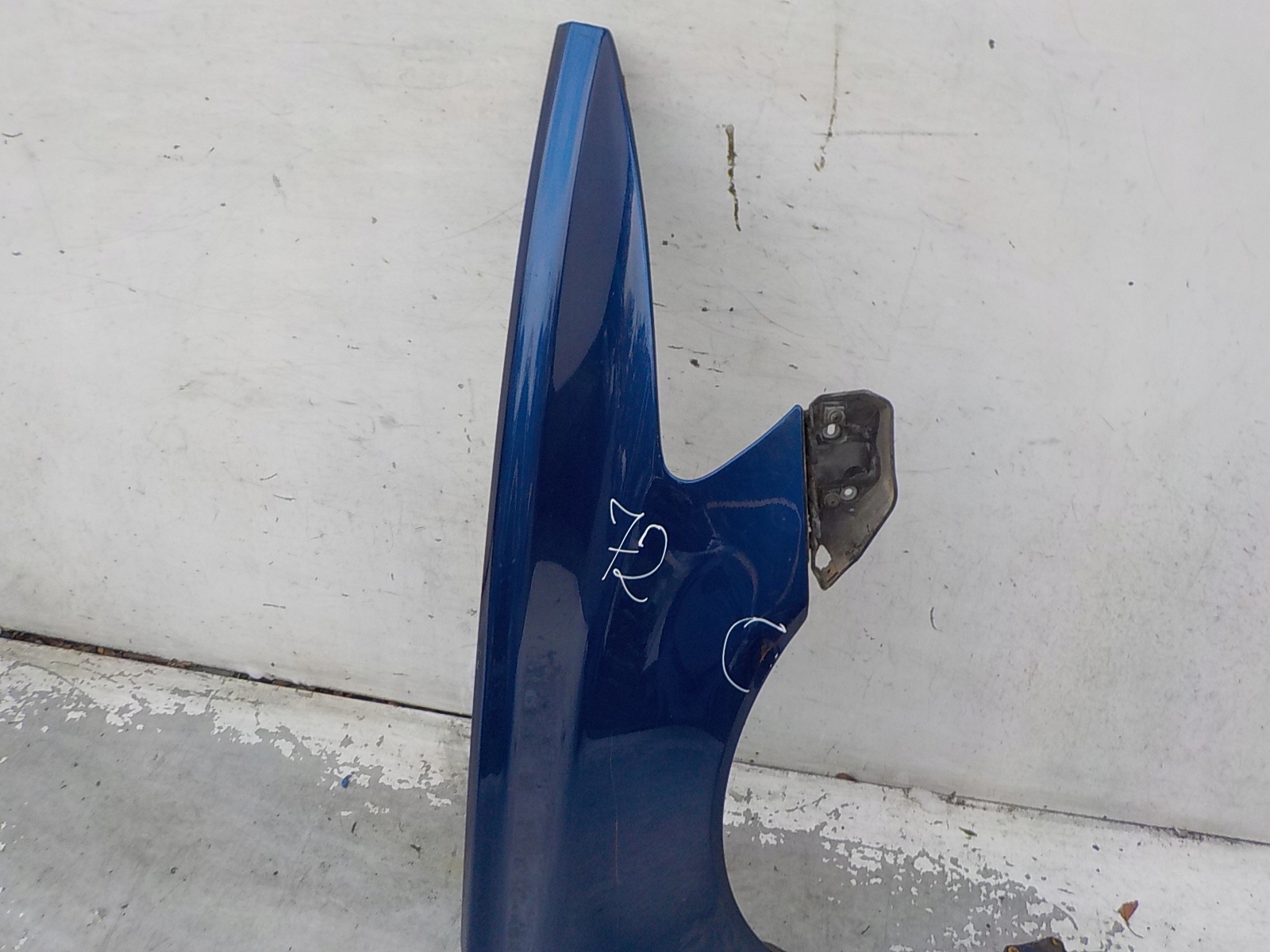 71 VOLVO V50 S40 II fender right front front