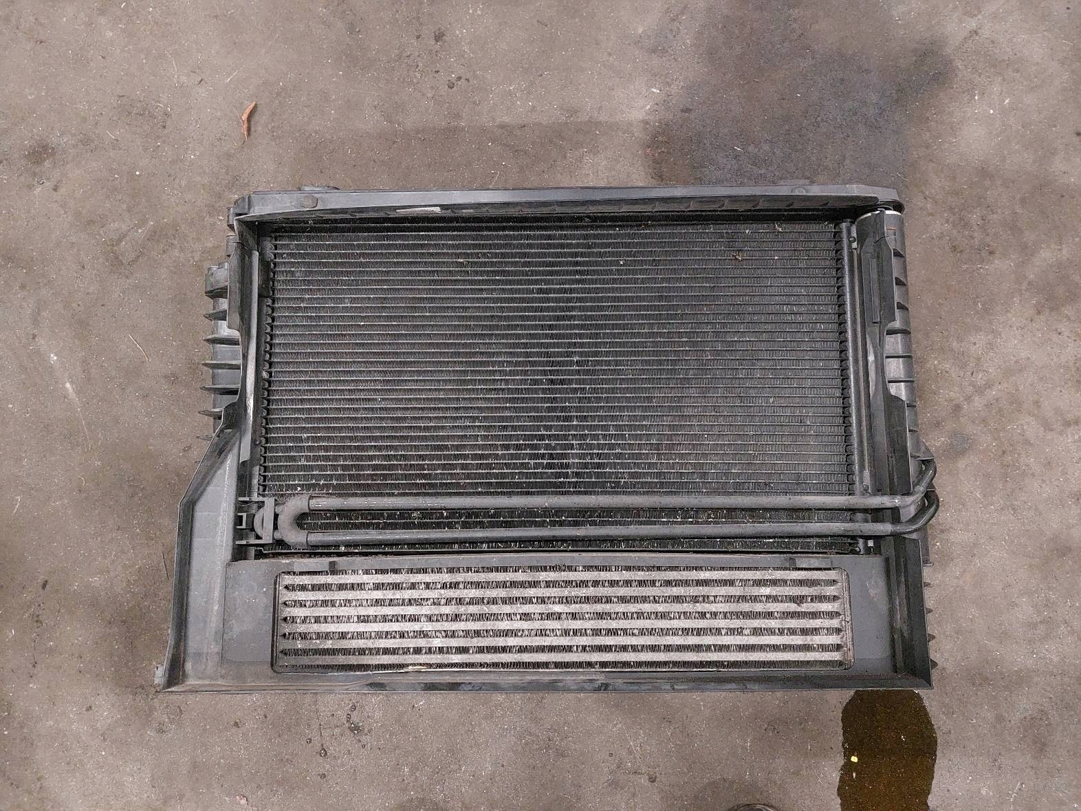chladiče KOMPLET + ventilátor BMW E61 520D 77260104 7805603 7795878