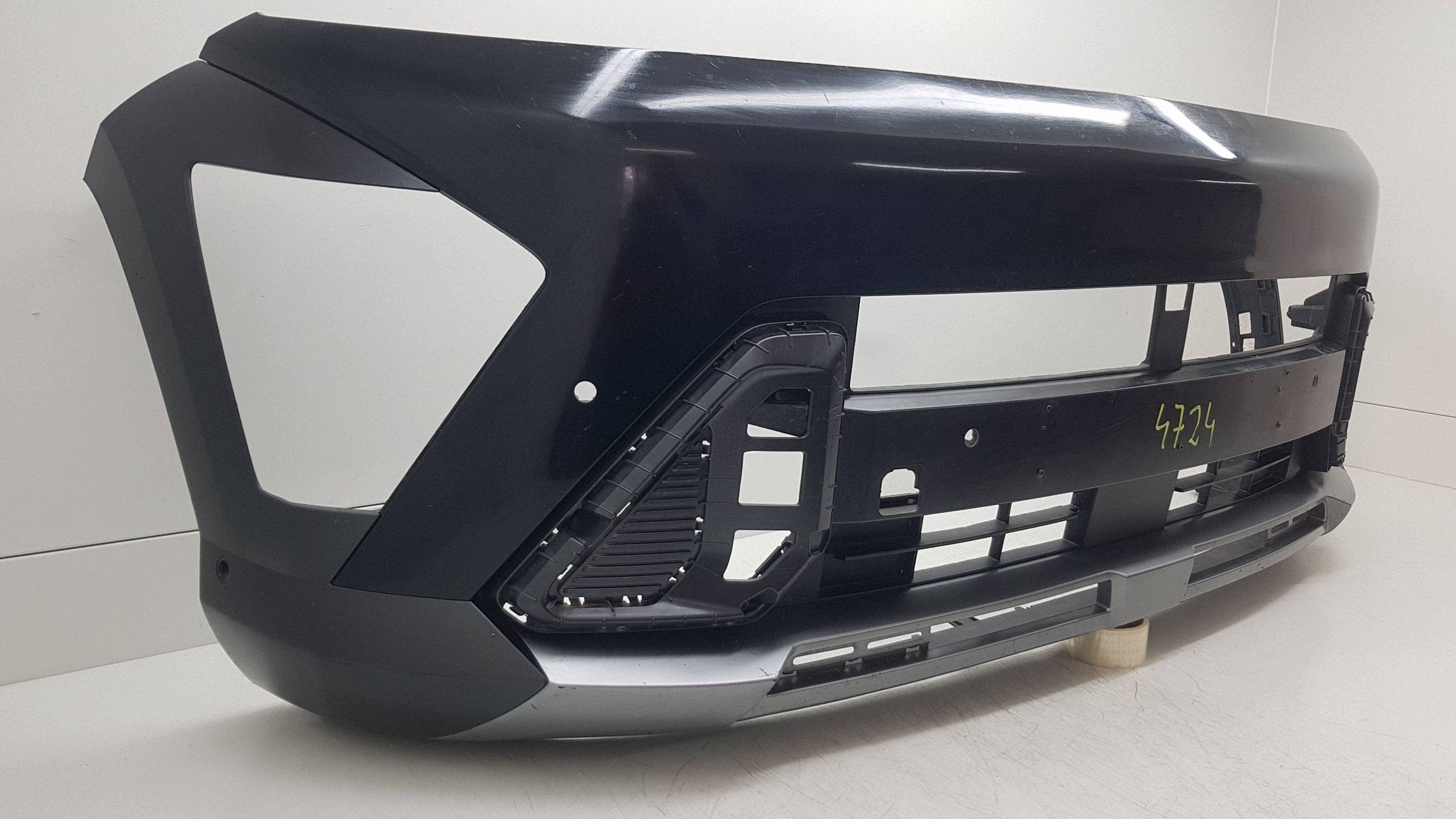 HYUNDAI KONA 2 II 2023 - bumper front 86511-BE000