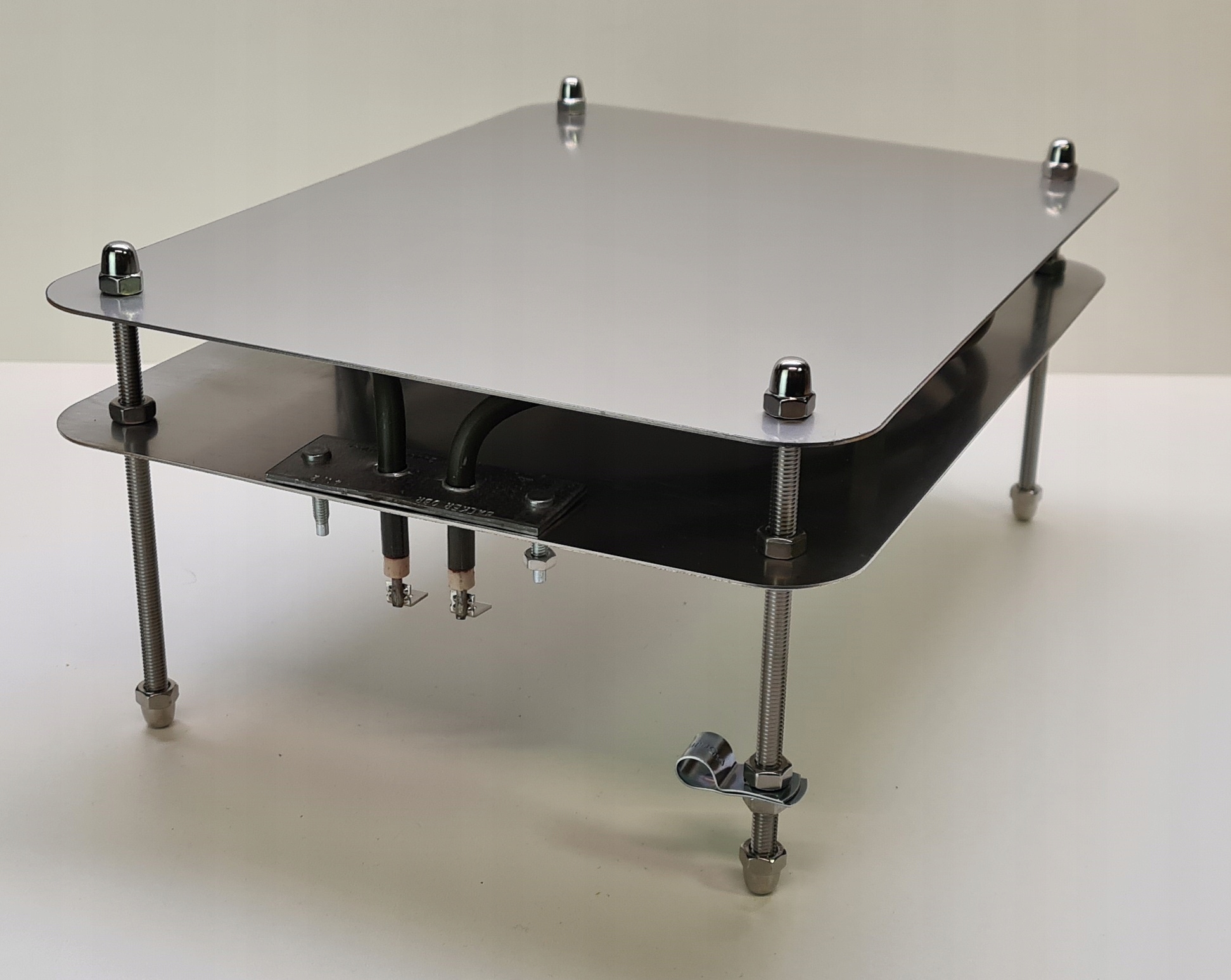 Grzałka z deflektorem do wędzarni oraz suszarni o mocy 2,0 kW 2000 W Kod producenta 737008