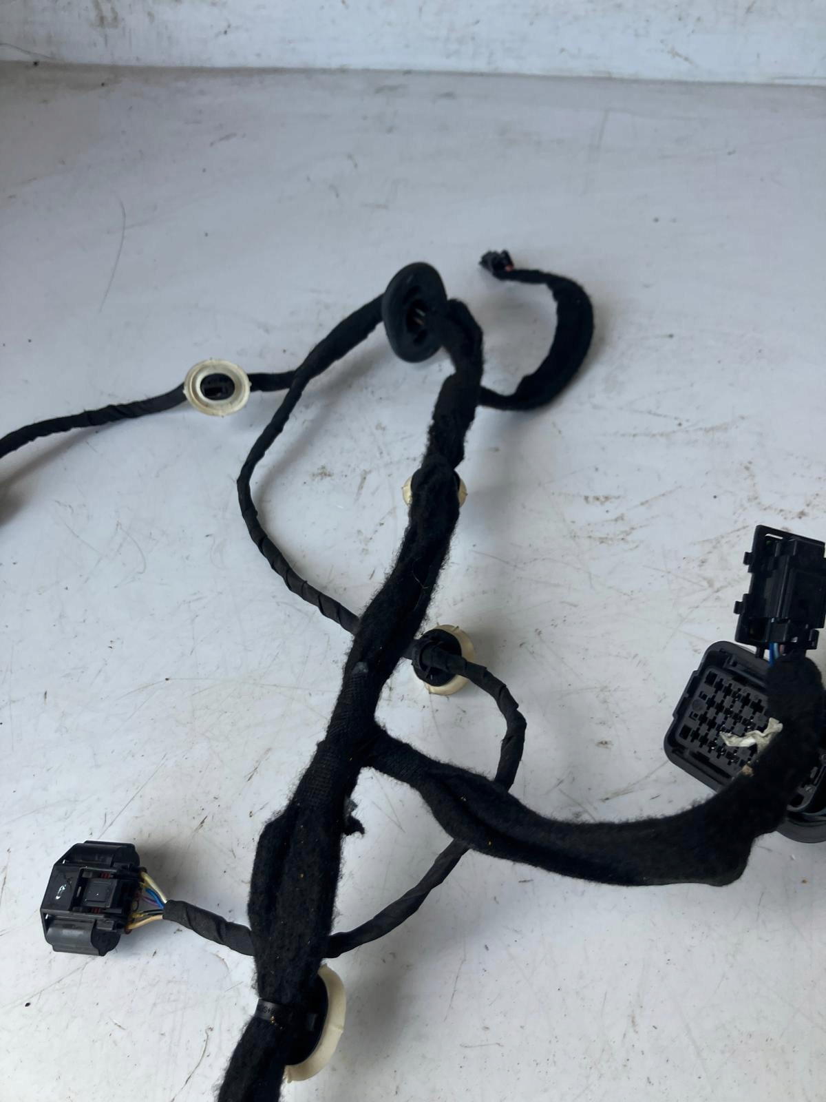 bundle door right front RENAULT CLIO V 241245296R