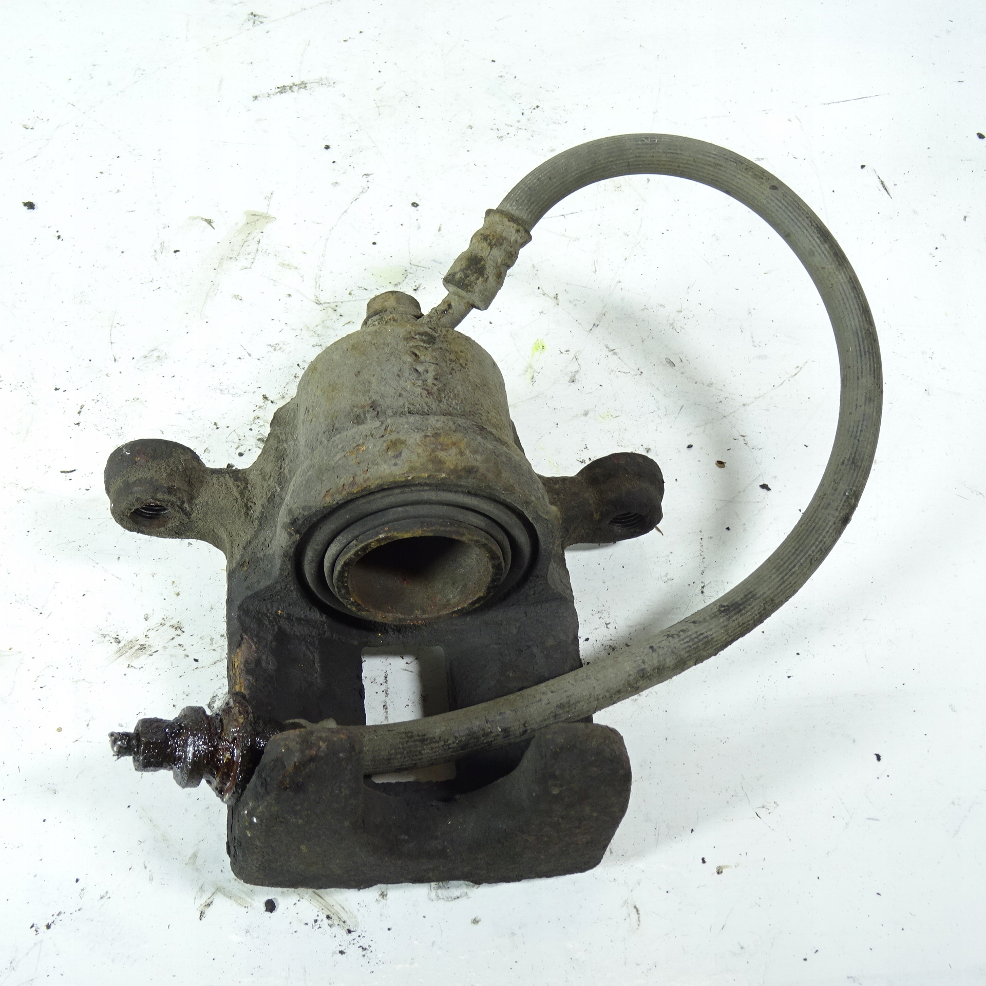 SUZUKI GRAND VITARA 1.9D caliper brake rear part left