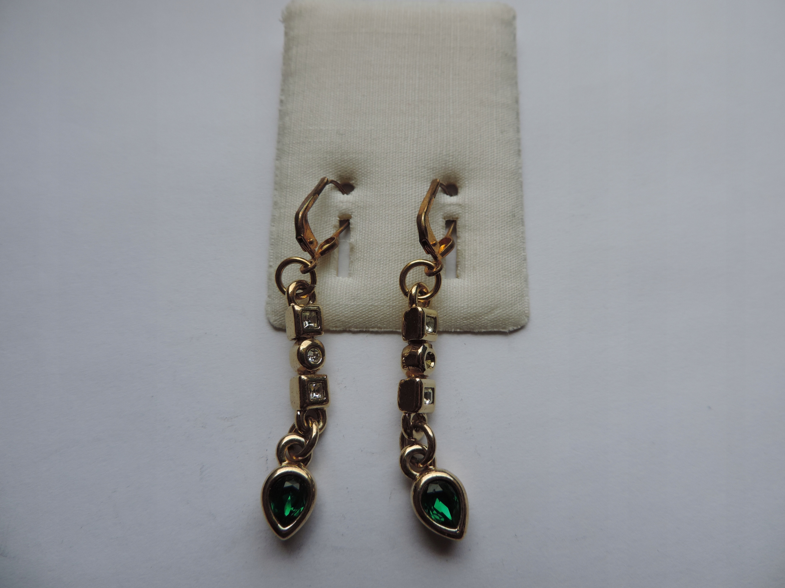 BIŻUTERYJNE RÓŻNOŚCI - KLCZYKI