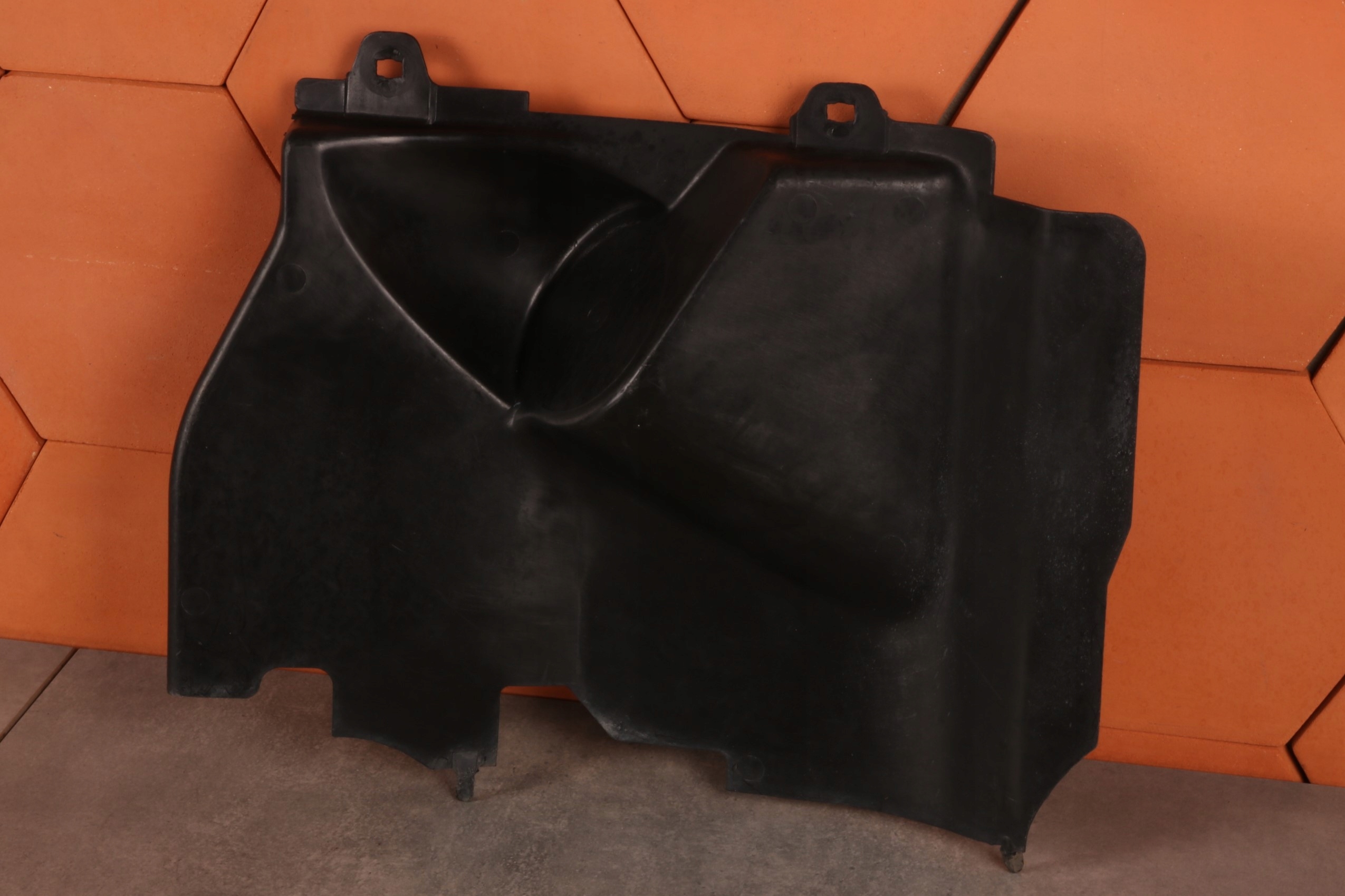 BMW 3' E30 cover spoiler cap REFLEKTORA lights right front 1965252