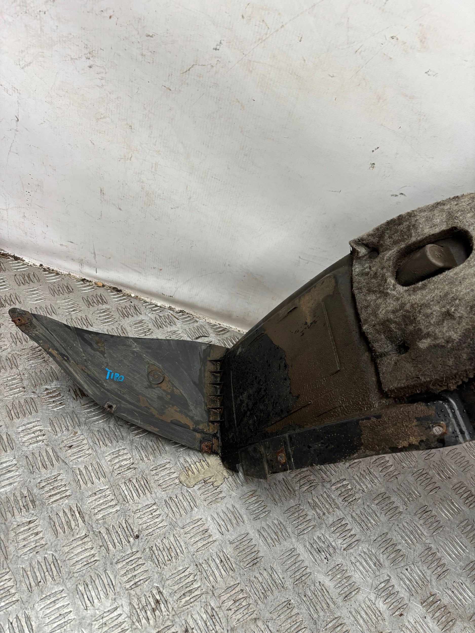 mudguard right rear. FIAT TIPO II KOMBI