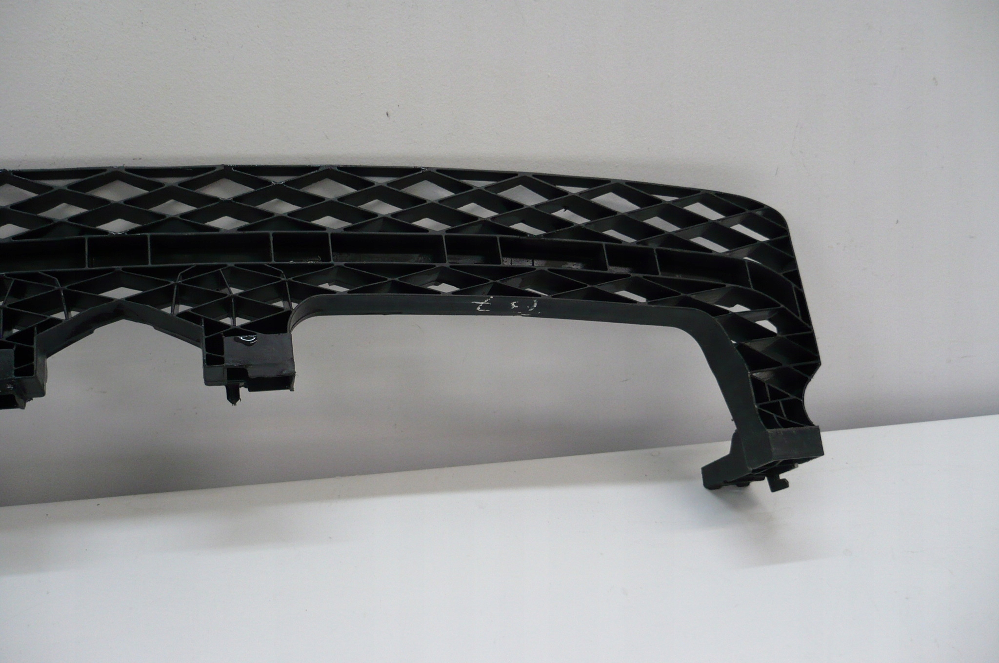 VW PASSAT B7 2010-14 pillar bumper bracket front