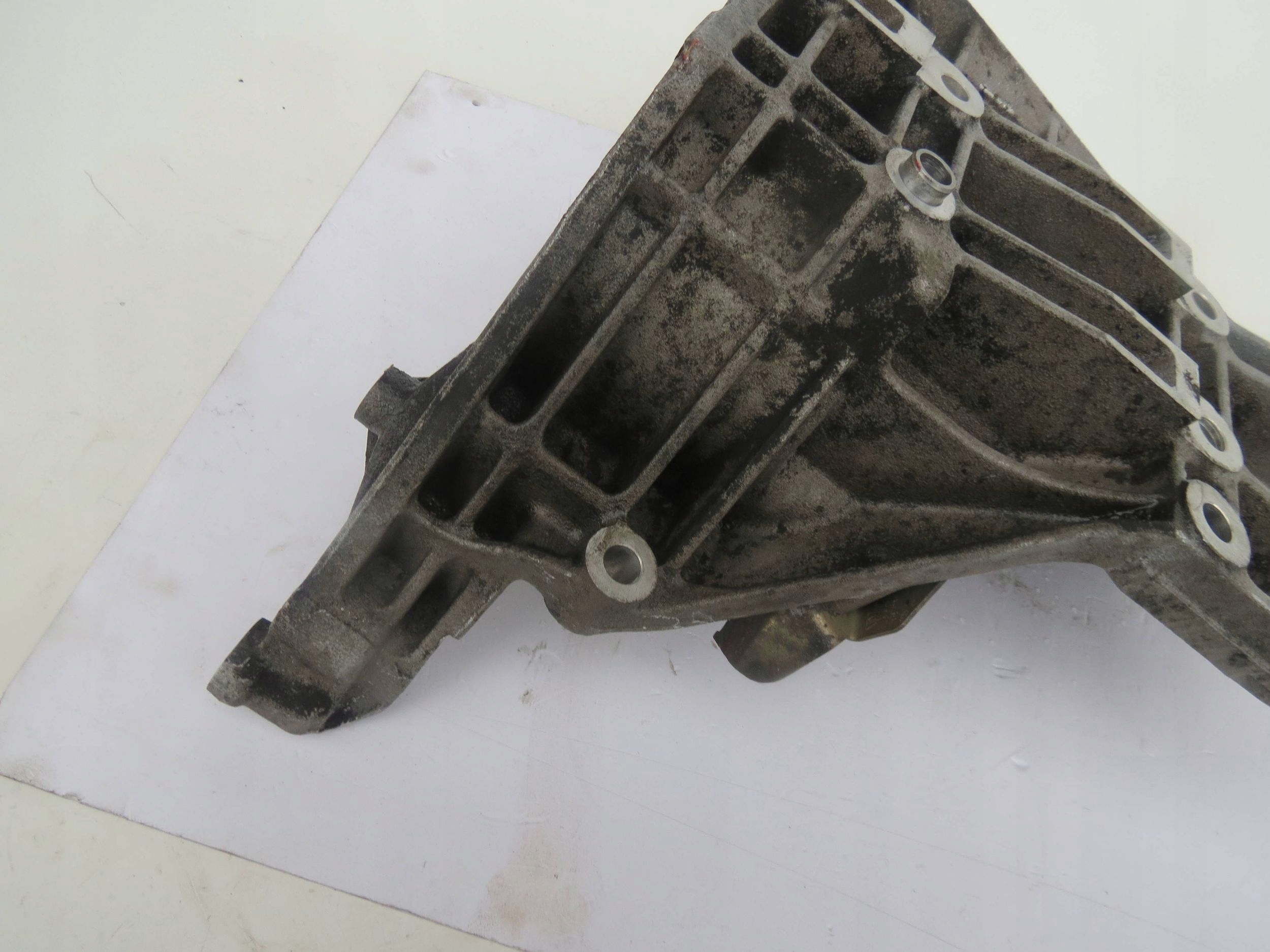 engine mount holder PORSCHE CAYENNE and 4.5 V8 9481022136R