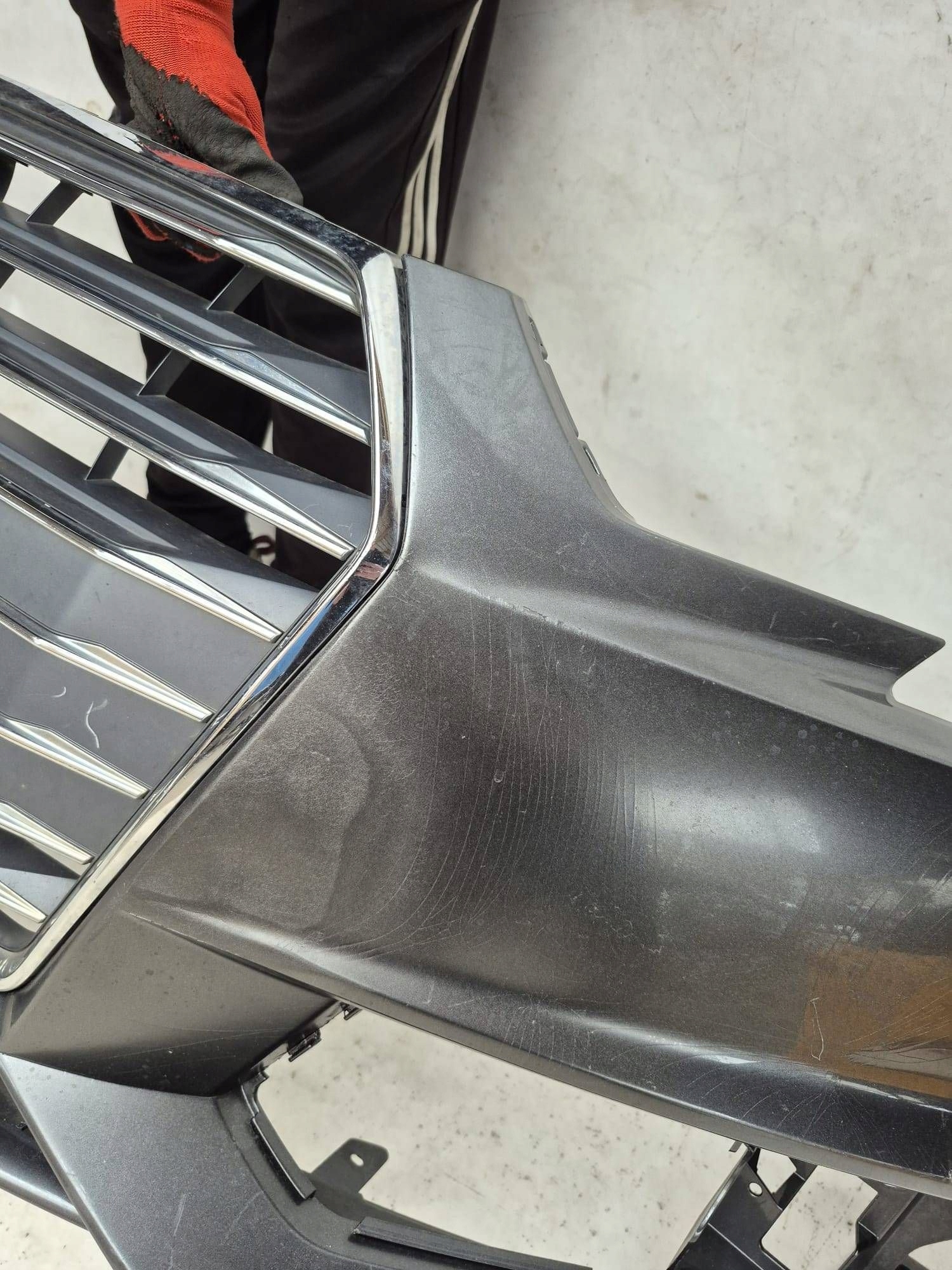 AUDI A4 8W B9 S-LINE 15- bumper front front grill 4XPDC 8W0807437F