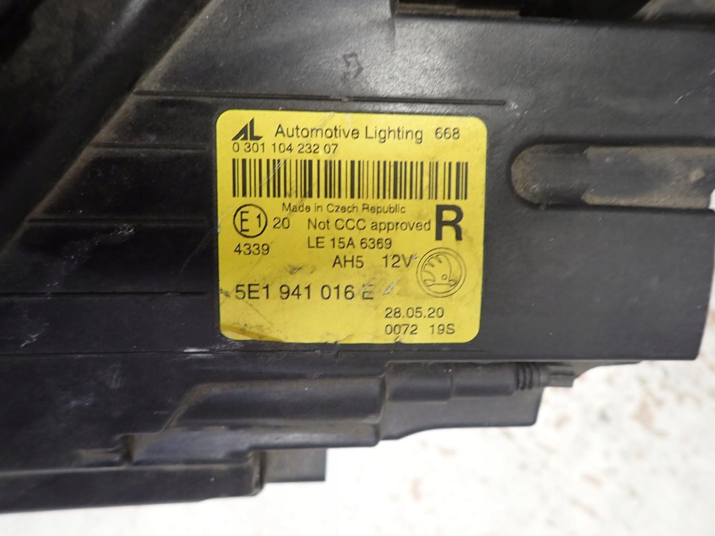 light front front right SKODA OCTAVIA III LIFT 2016- FULL LED 5E1941016E