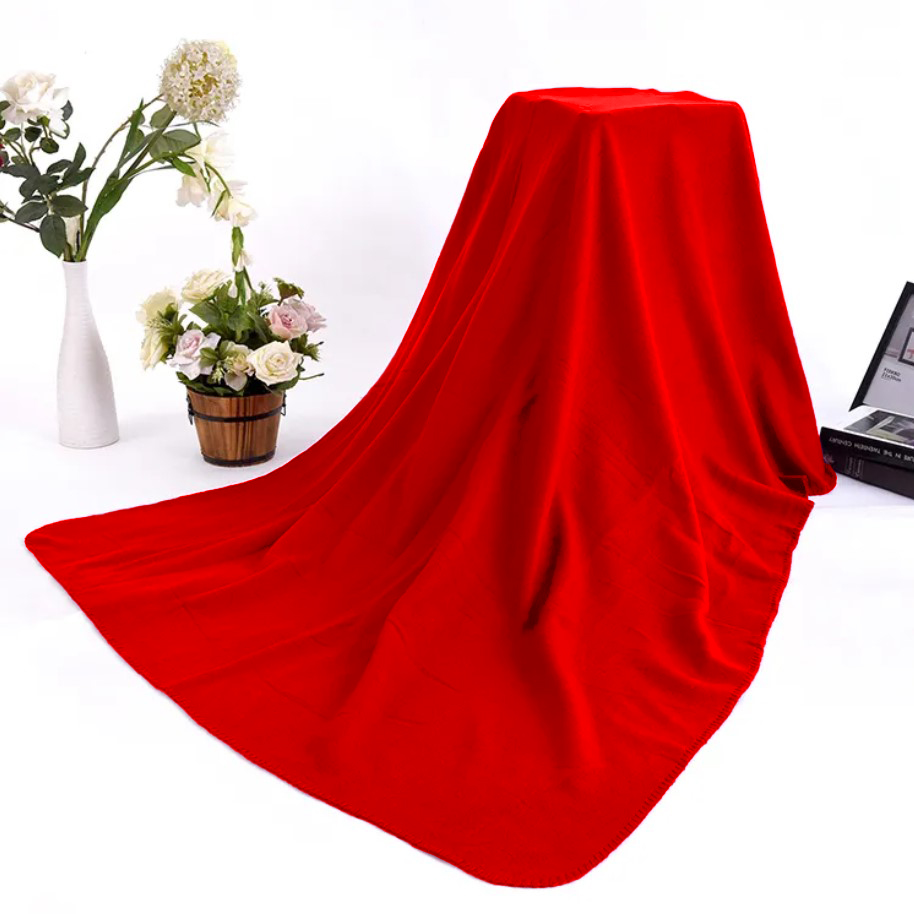 Koc polarowy 130x160 Pled Narzuta Czerwony Waga produktu z opakowaniem jednostkowym 0.3 kg