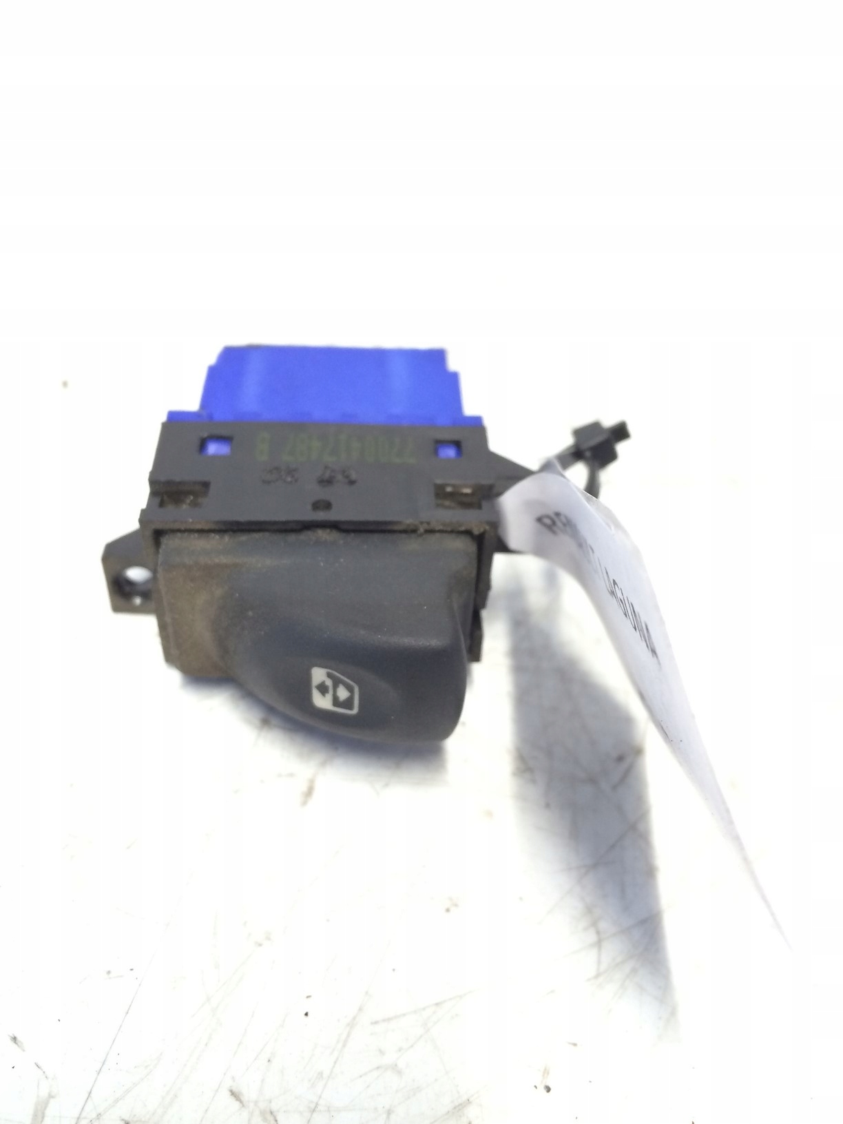 switch switch lifting of the window BITRON RENAULT LAGUNA and 7700417487 B
