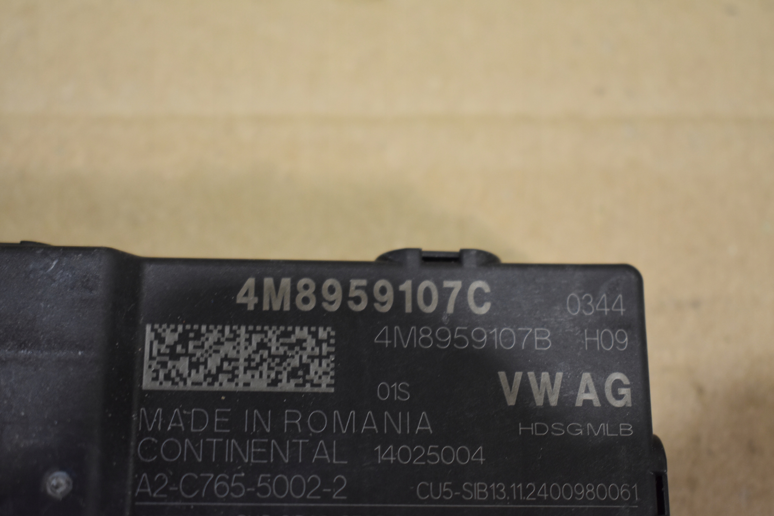module control unit bonnet boot PORSCHE AUDI 1
