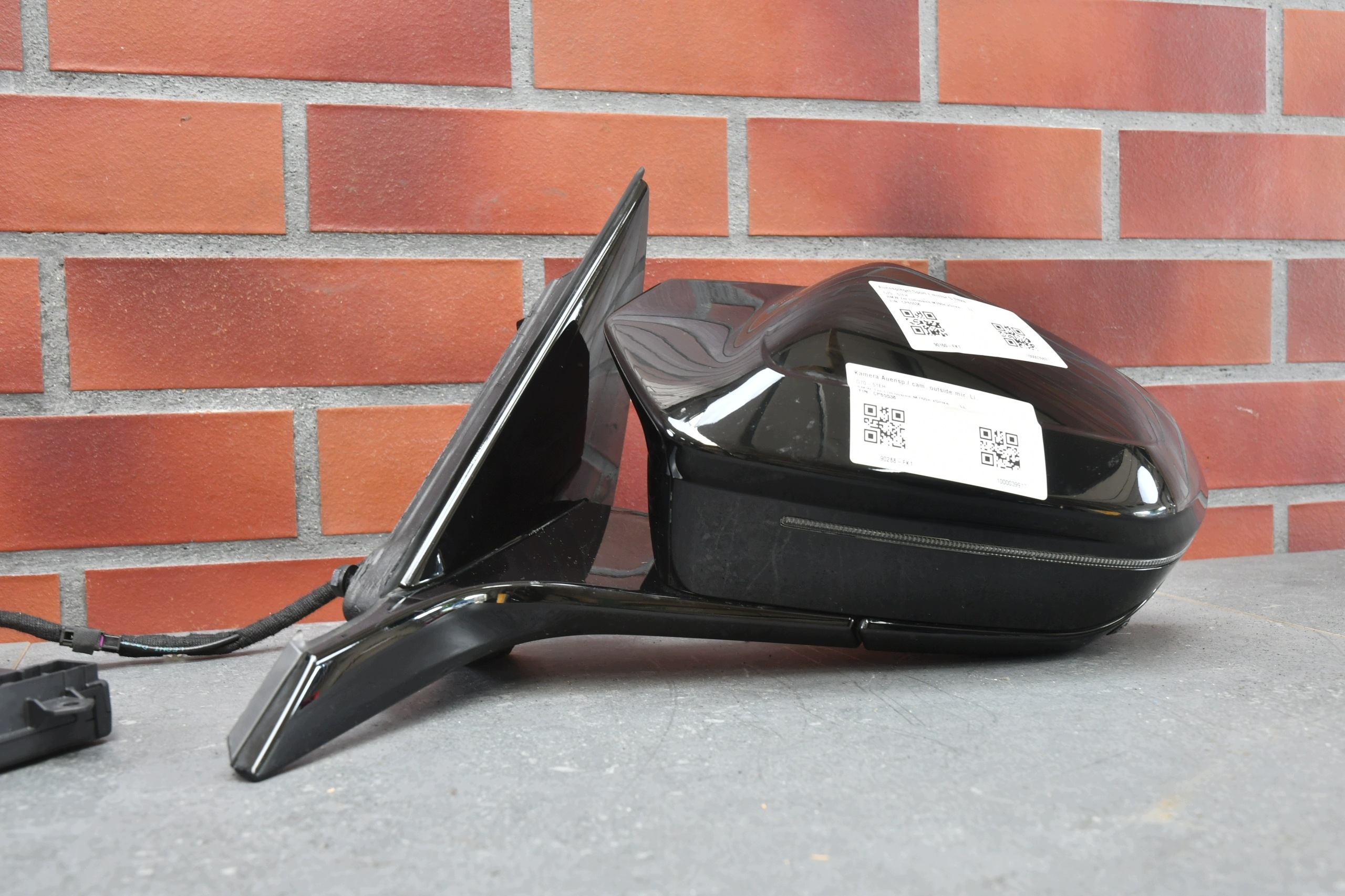 mirror left BMW 7 G70 i7 G70 KAMERA TROJKAT m-packet