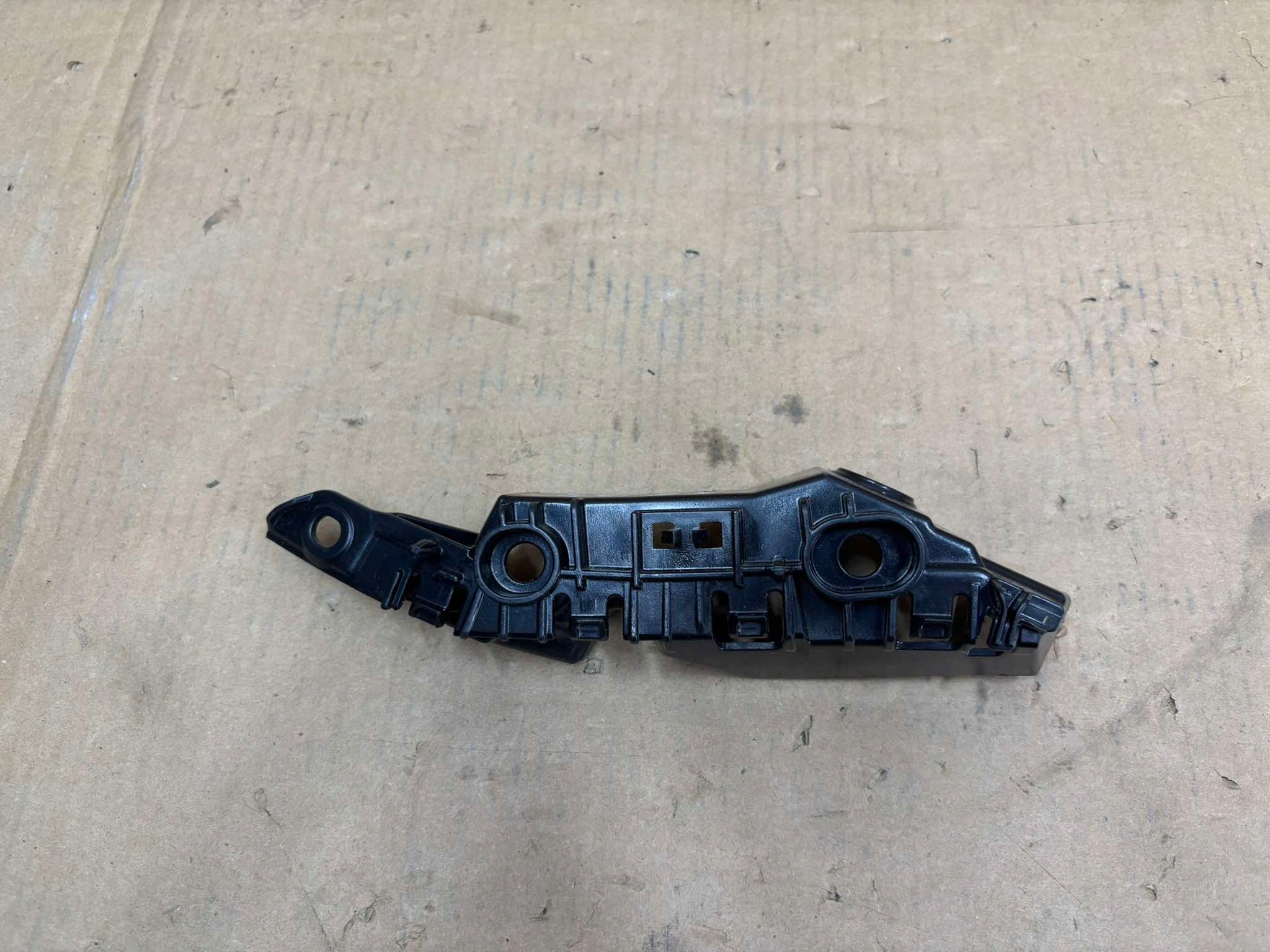 Support montage pare-chocs Droite Avant VW GOLF VII 5G0807050B