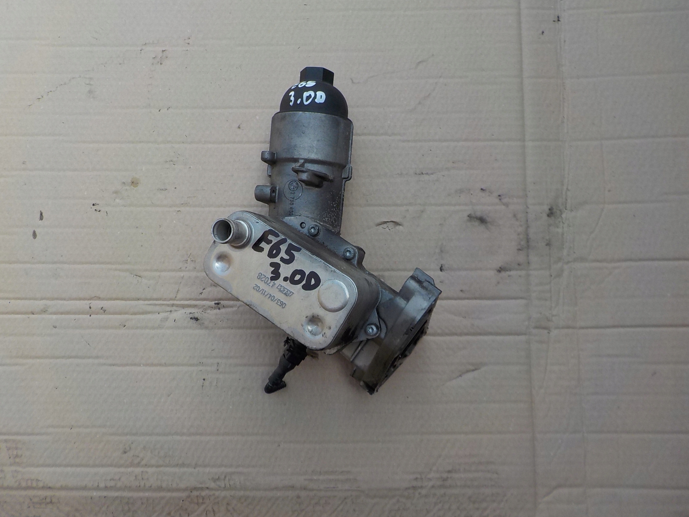 oil cooler holder bmw e65 3,0 d 7788453