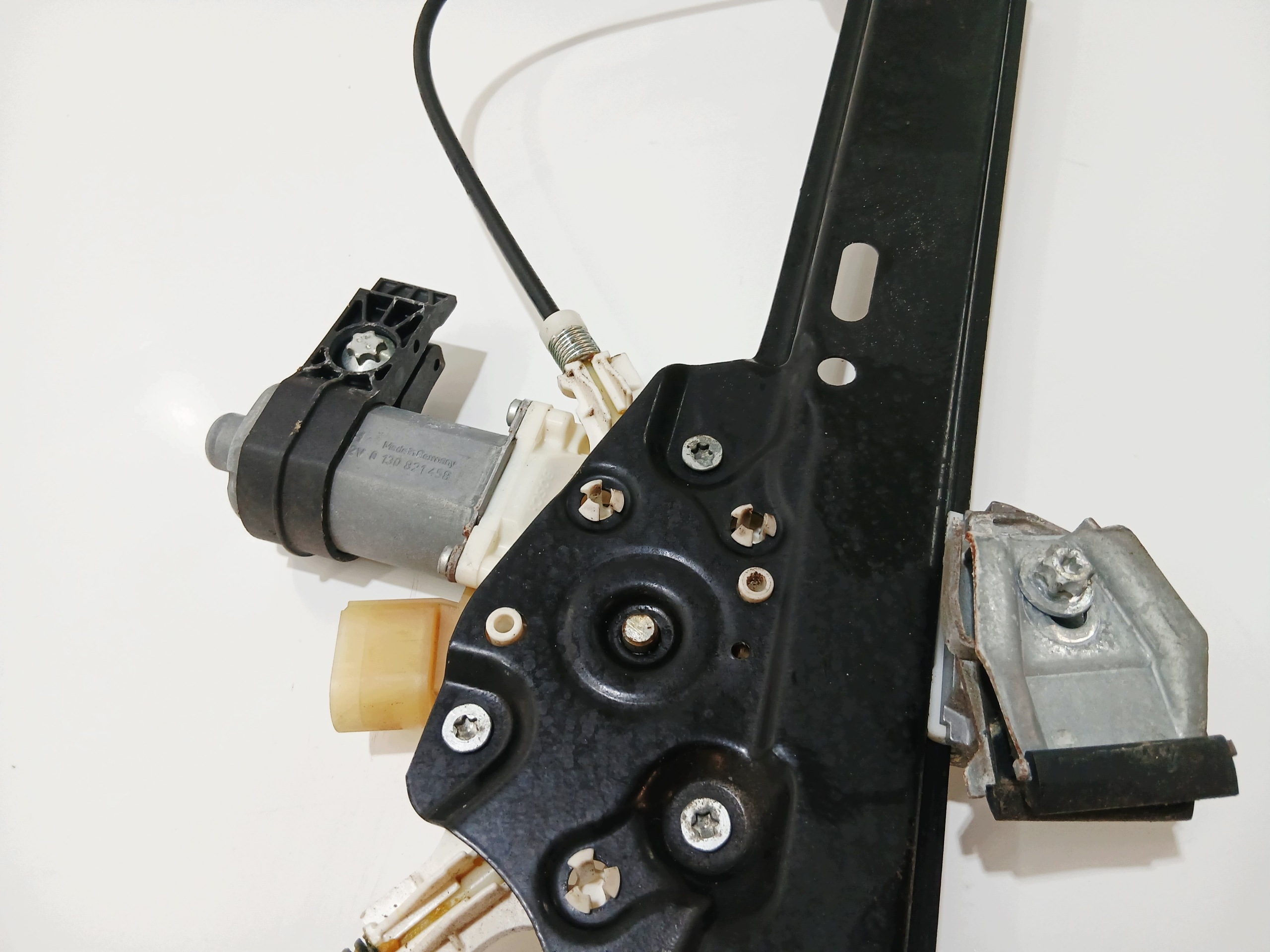 window regulator right front BMW E60 E61 LIFT 7184742