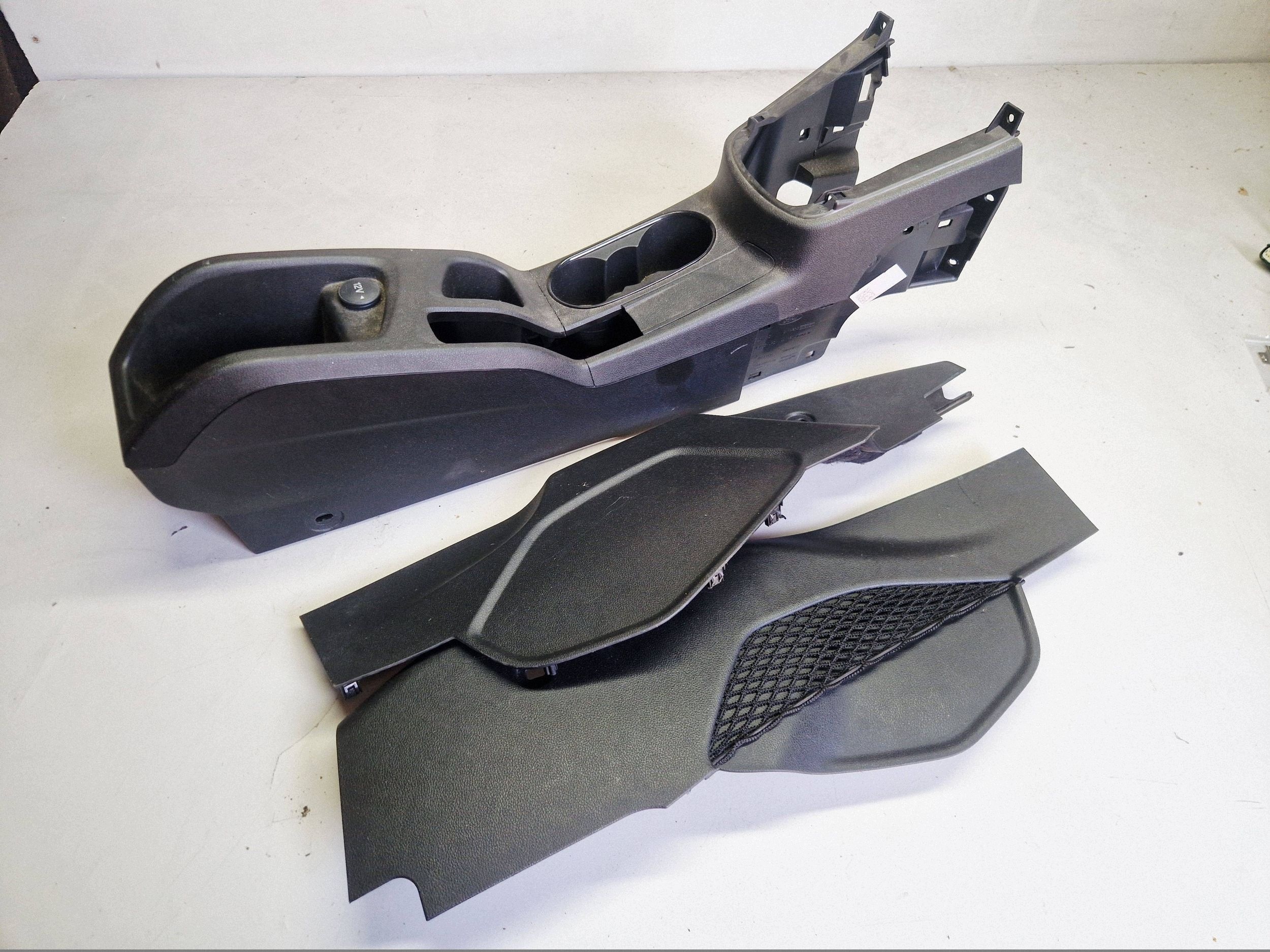 console central tunel central Ford B-MAX AV11R045B55AFW