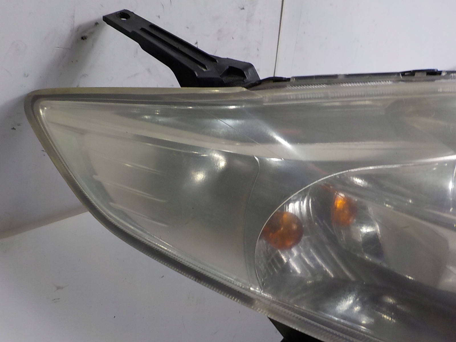 MAZDA 5 and CR light right front front UK
