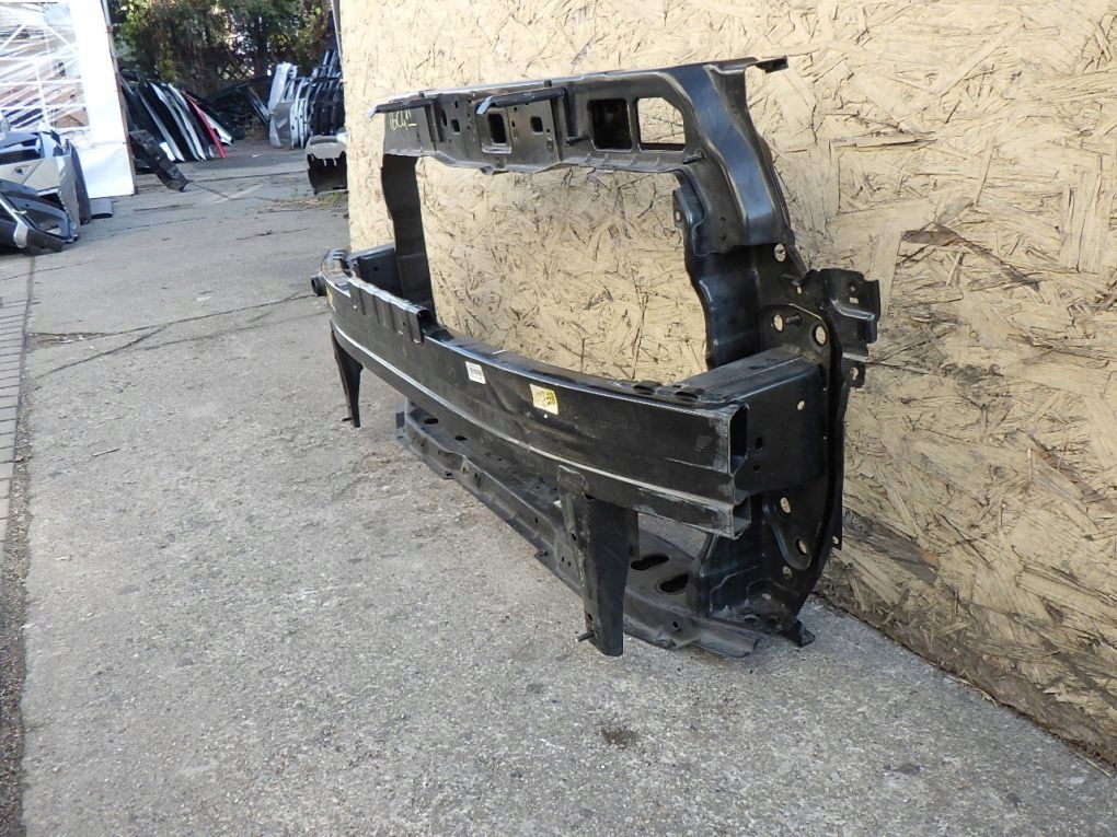 KIA STONIC bar, wall front sider