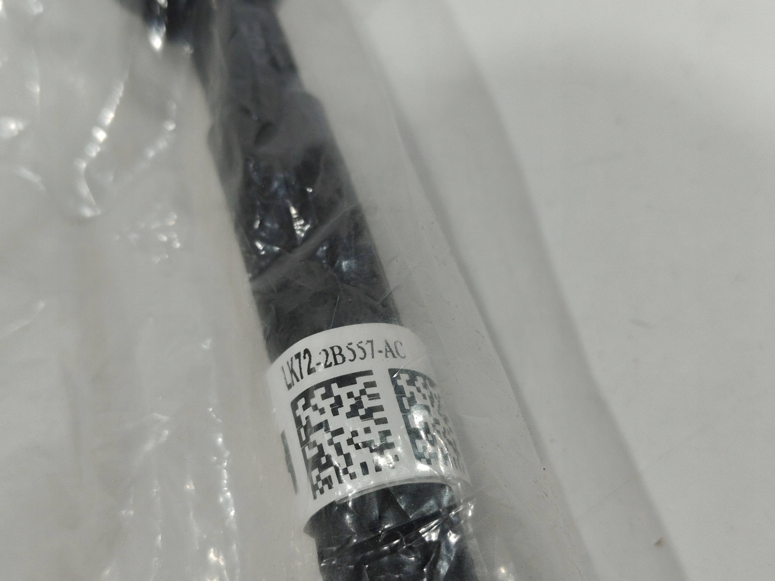 тормозной шланг LAND ROVER Discovery спорт RANGE Evoque LK72-2B557-AC