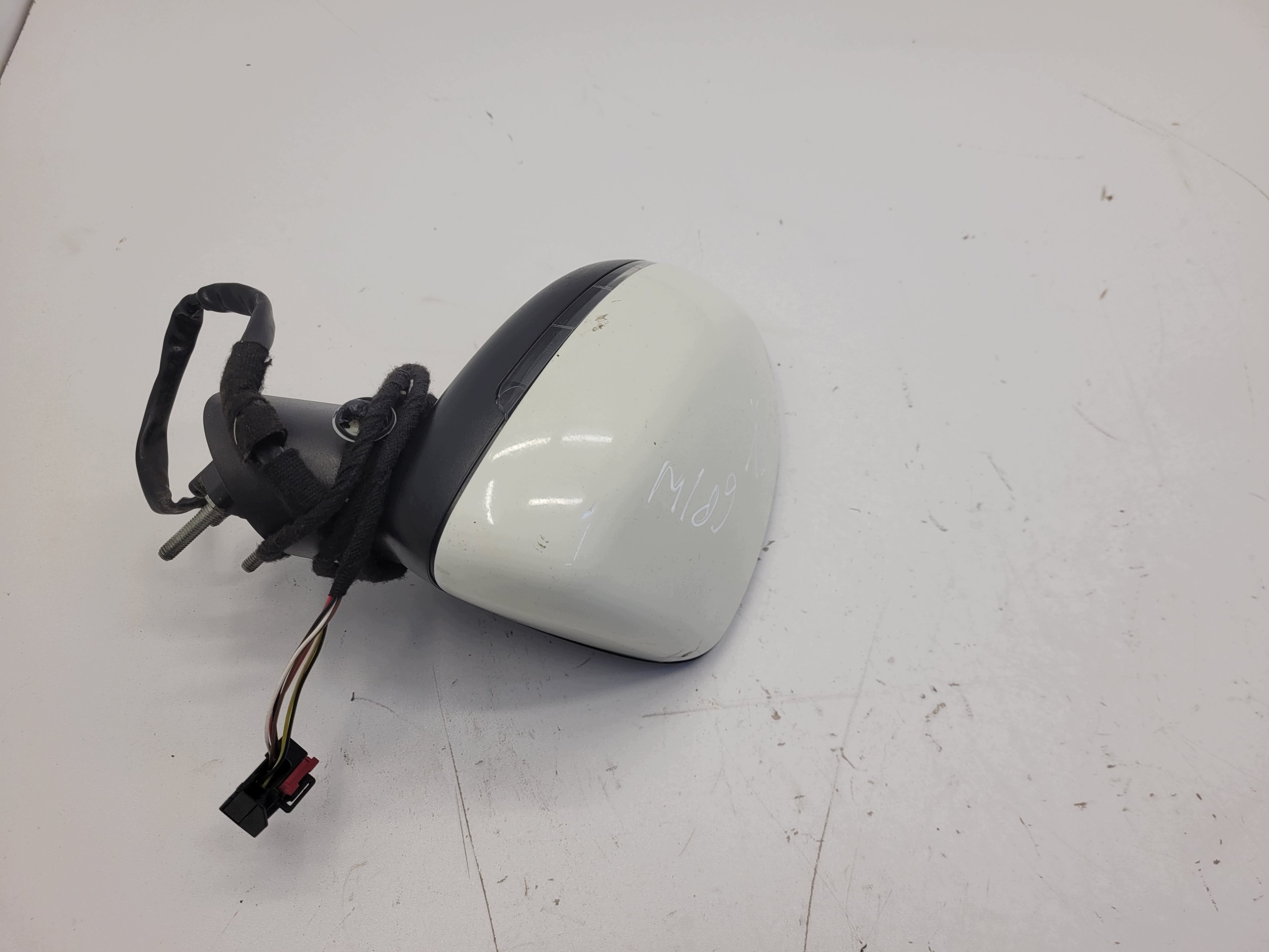 AUDI A1 8X mirror right right front LY9K 6 vertical 10-18R