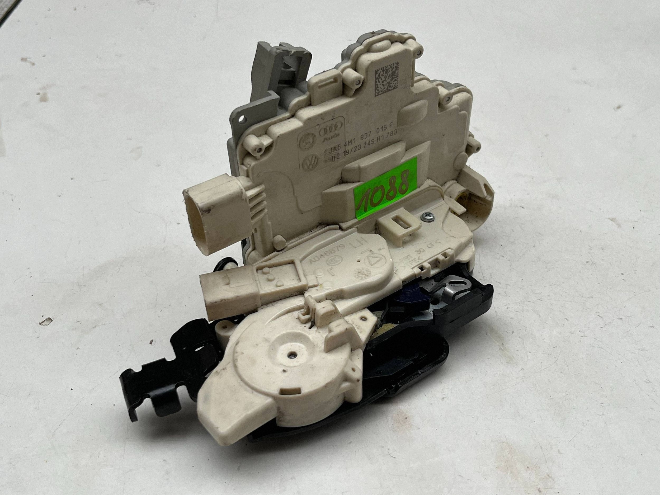 AUDI Q7 4M lock door left front DOCIAG 4M1837015F @M