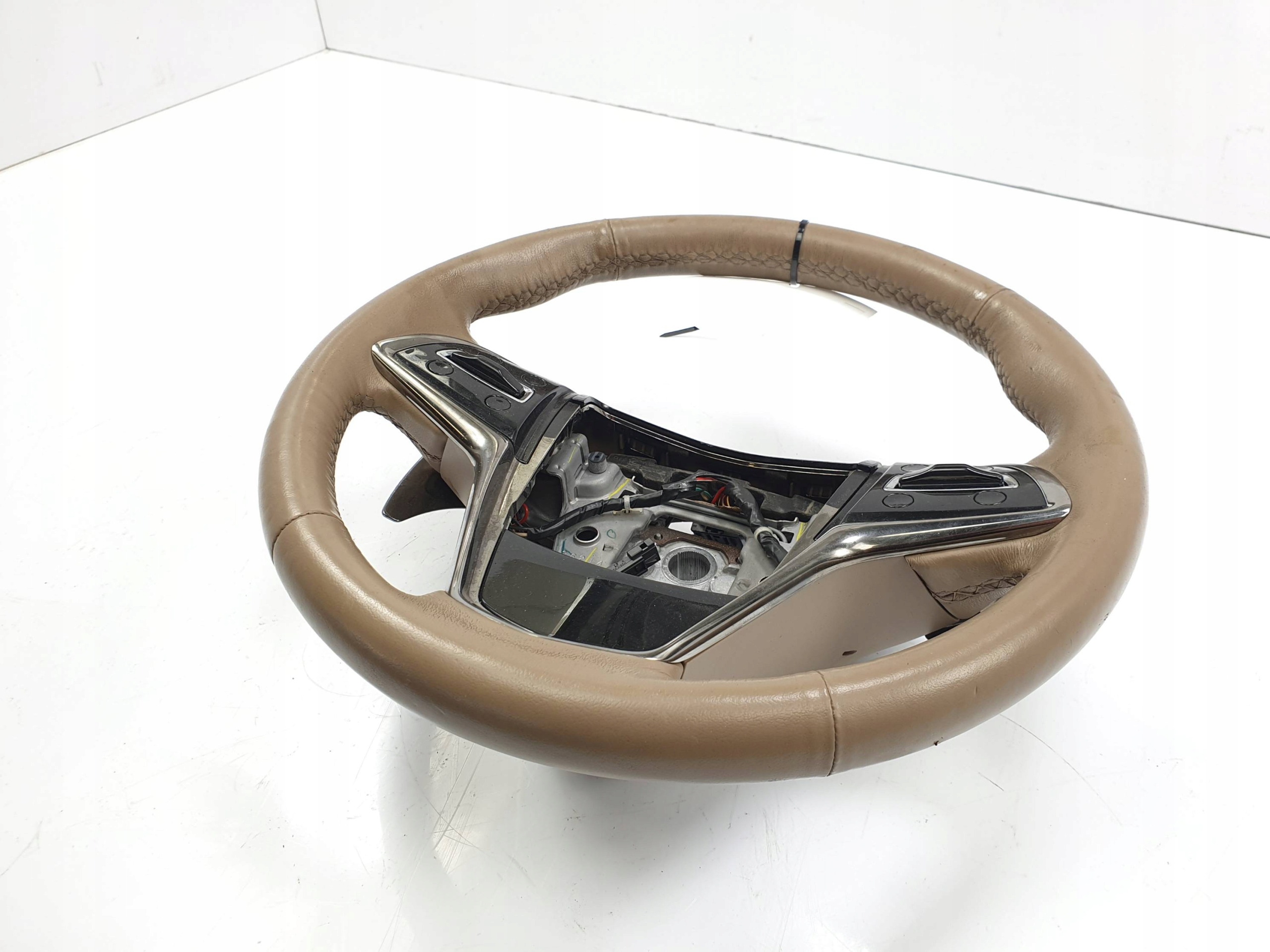 Volant 14- CADILLAC CTS